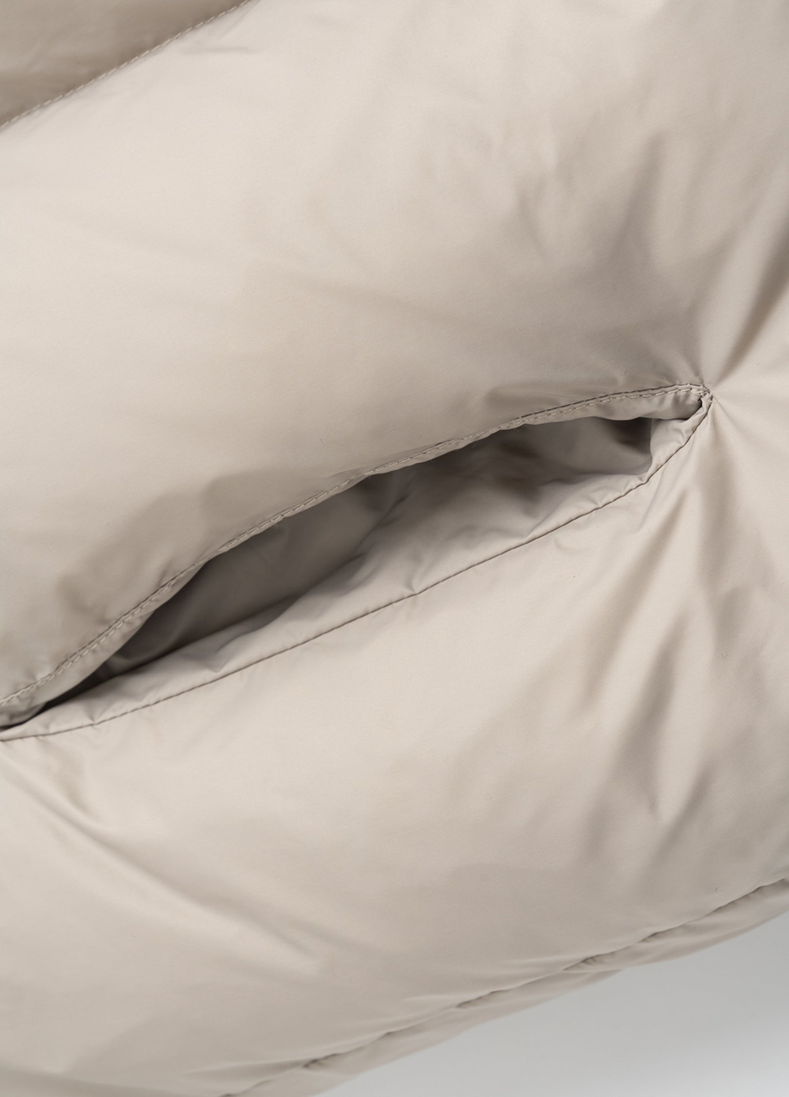 23FW Diagonal Placket Down Jacket