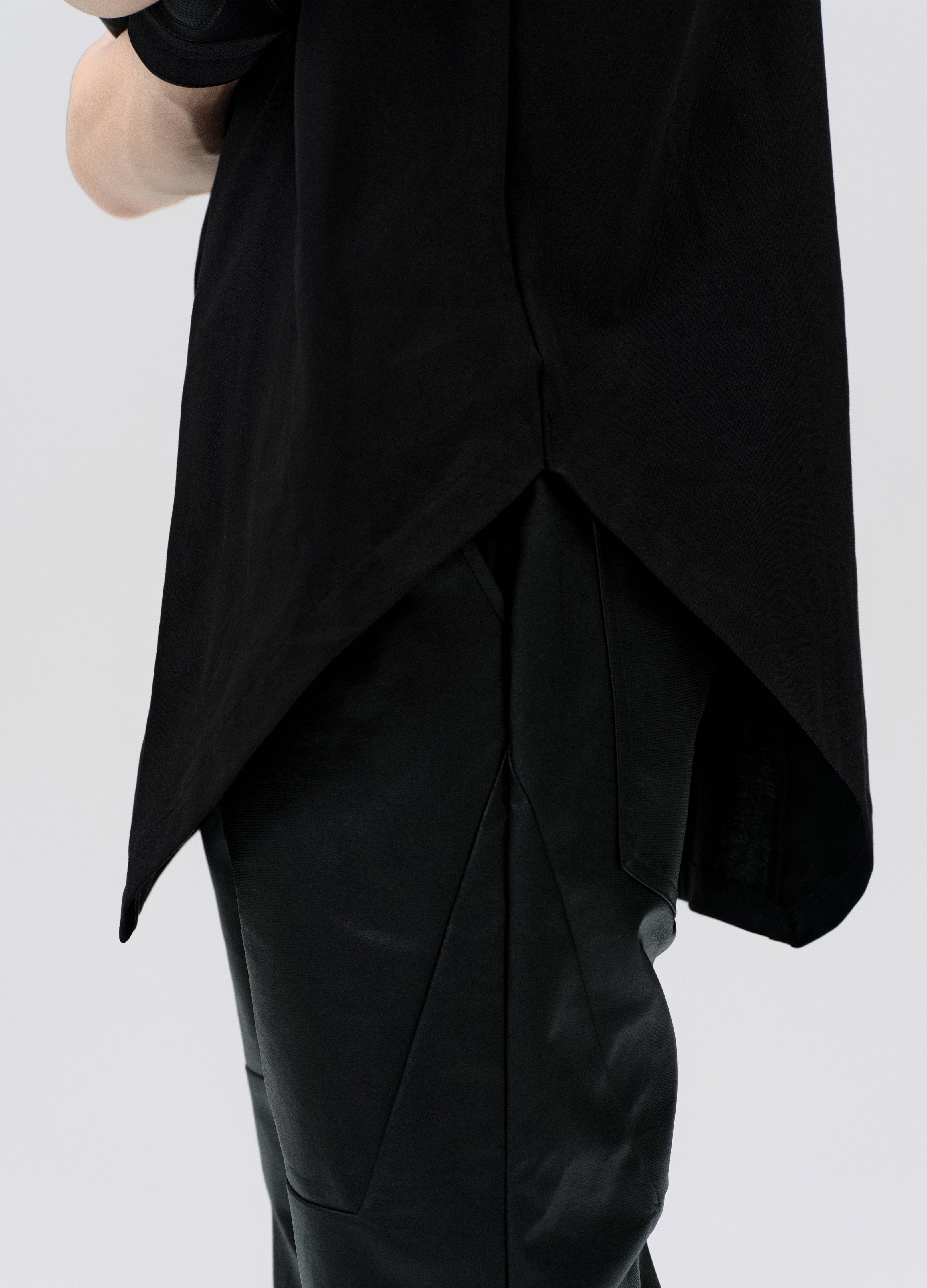 25SS ASYMMETRIC ARMOR VEST