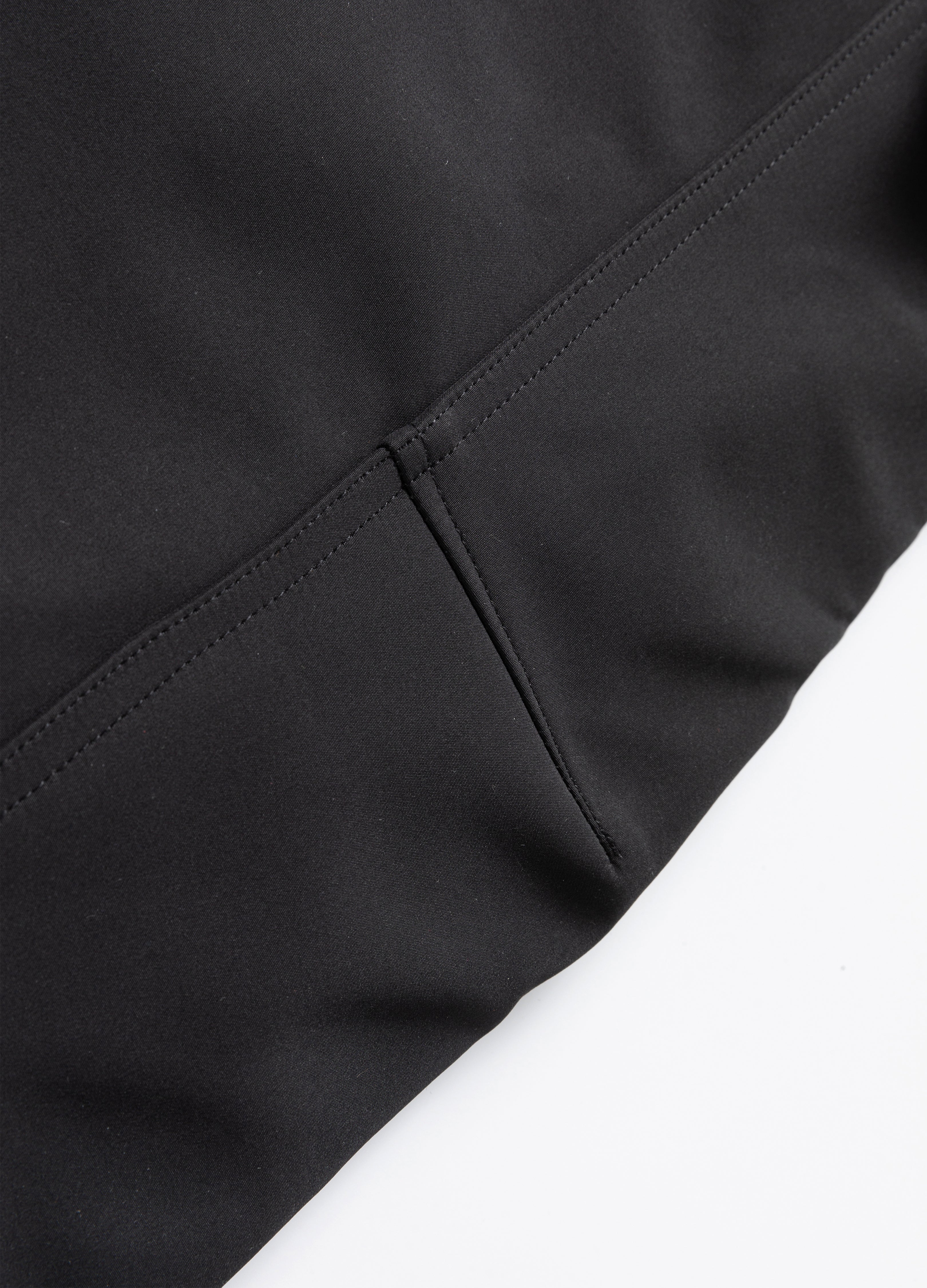 25FW BANANA CUT WIDE TROUSERS