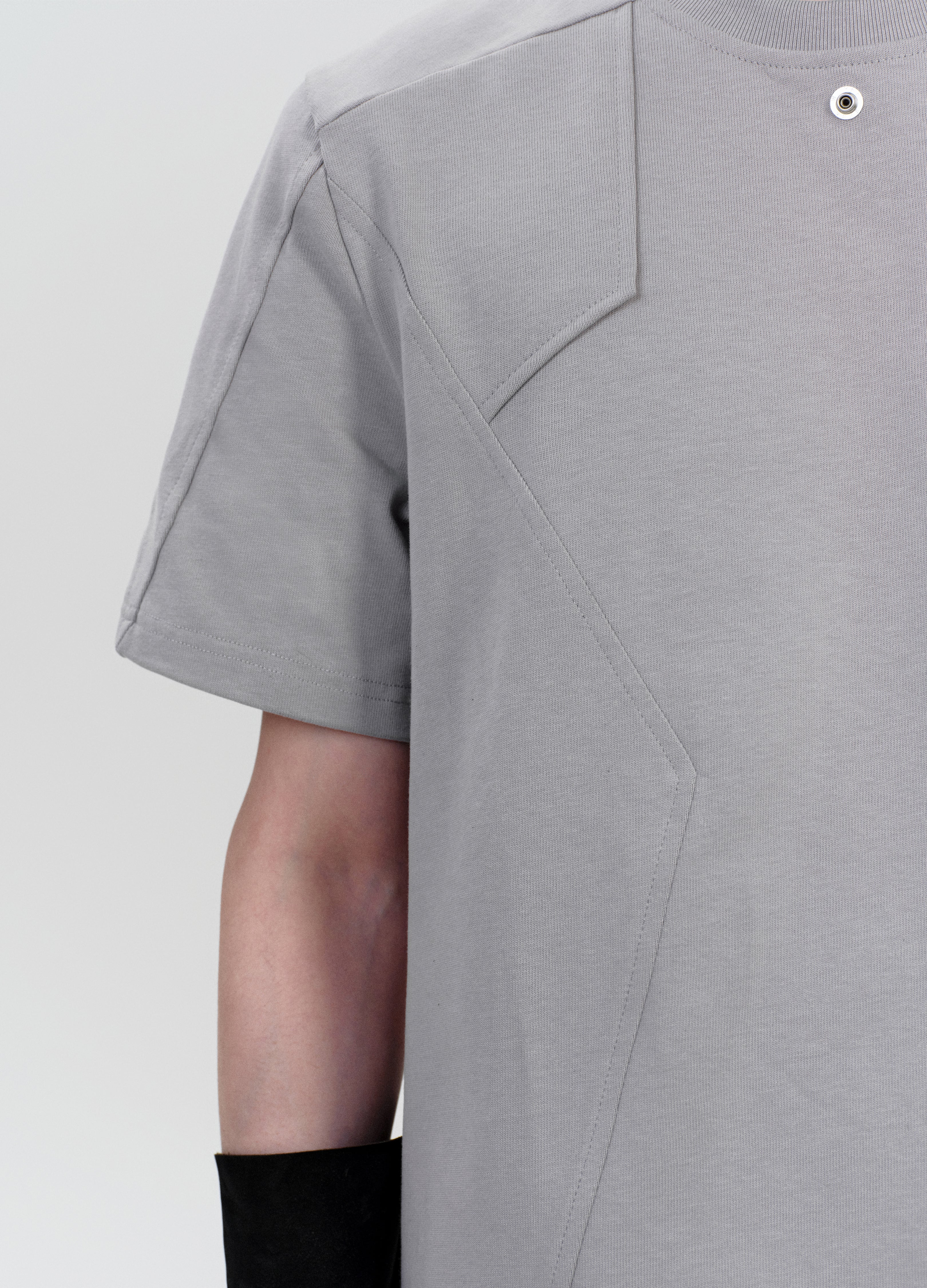 25SS MONO STRUCTURE CUT TEE