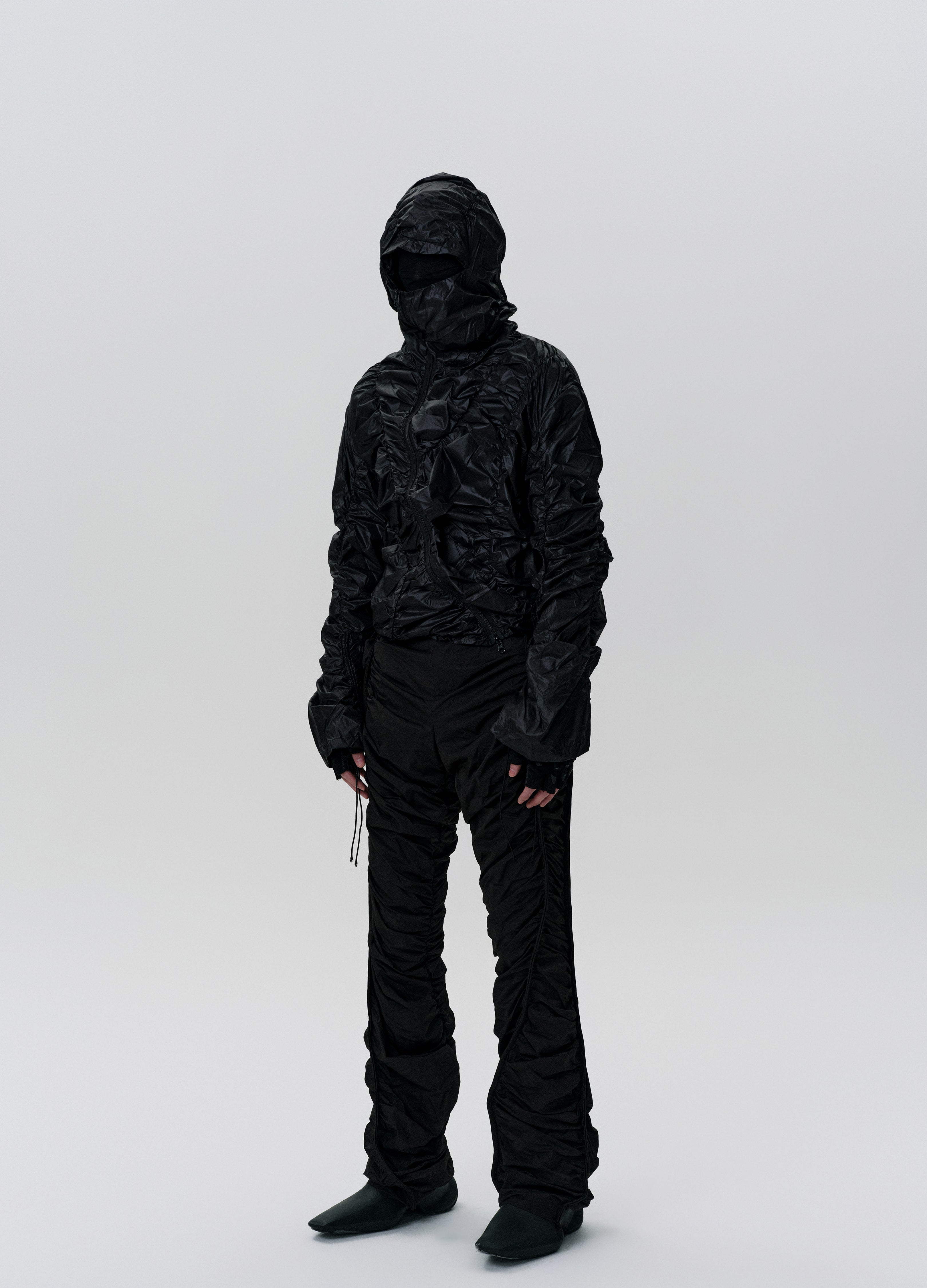 25SS WRINKLE SHELL TECH DARK TROUSERS