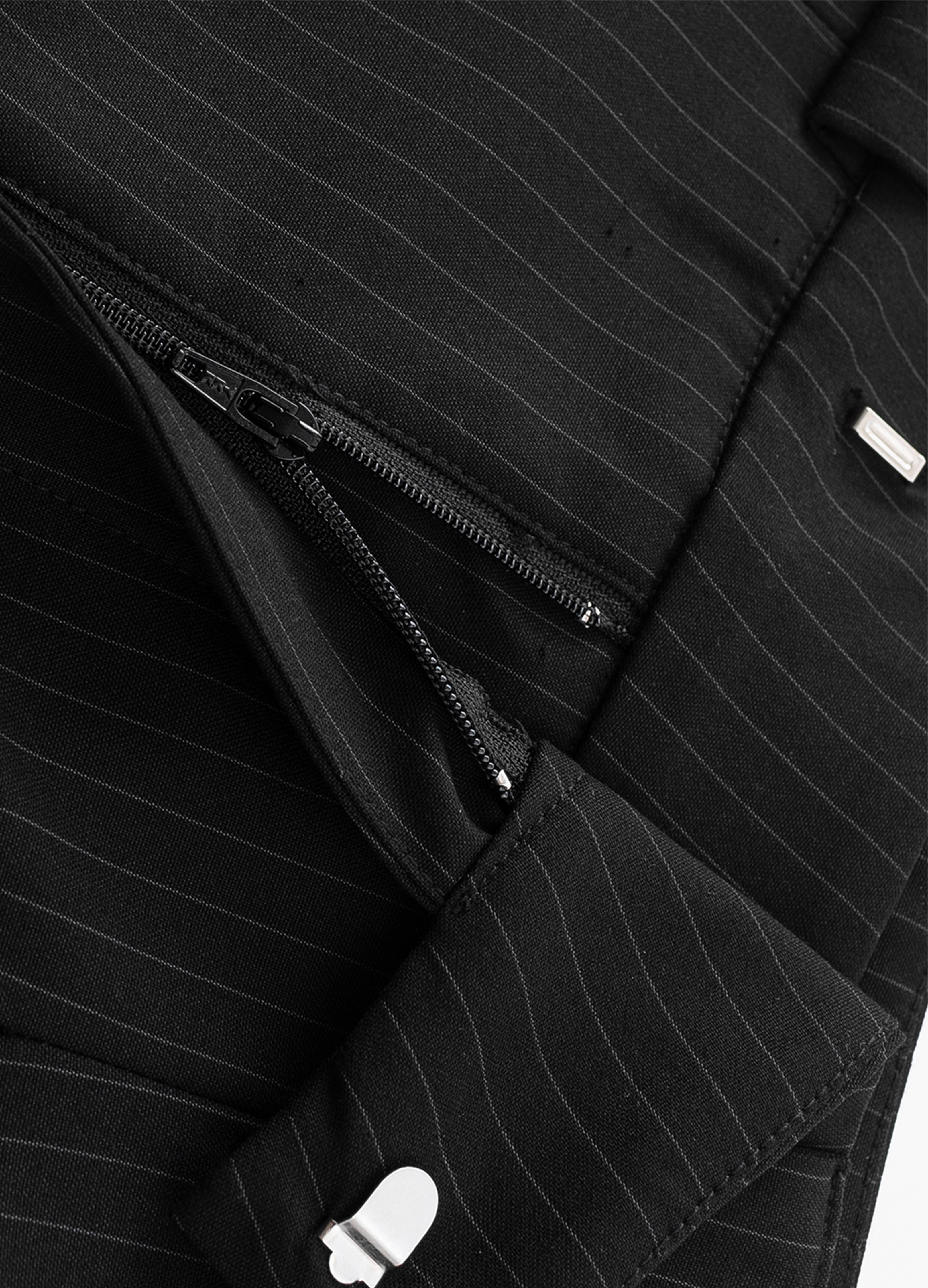 25SS STRIPED BLADE PLEATED SHORTS