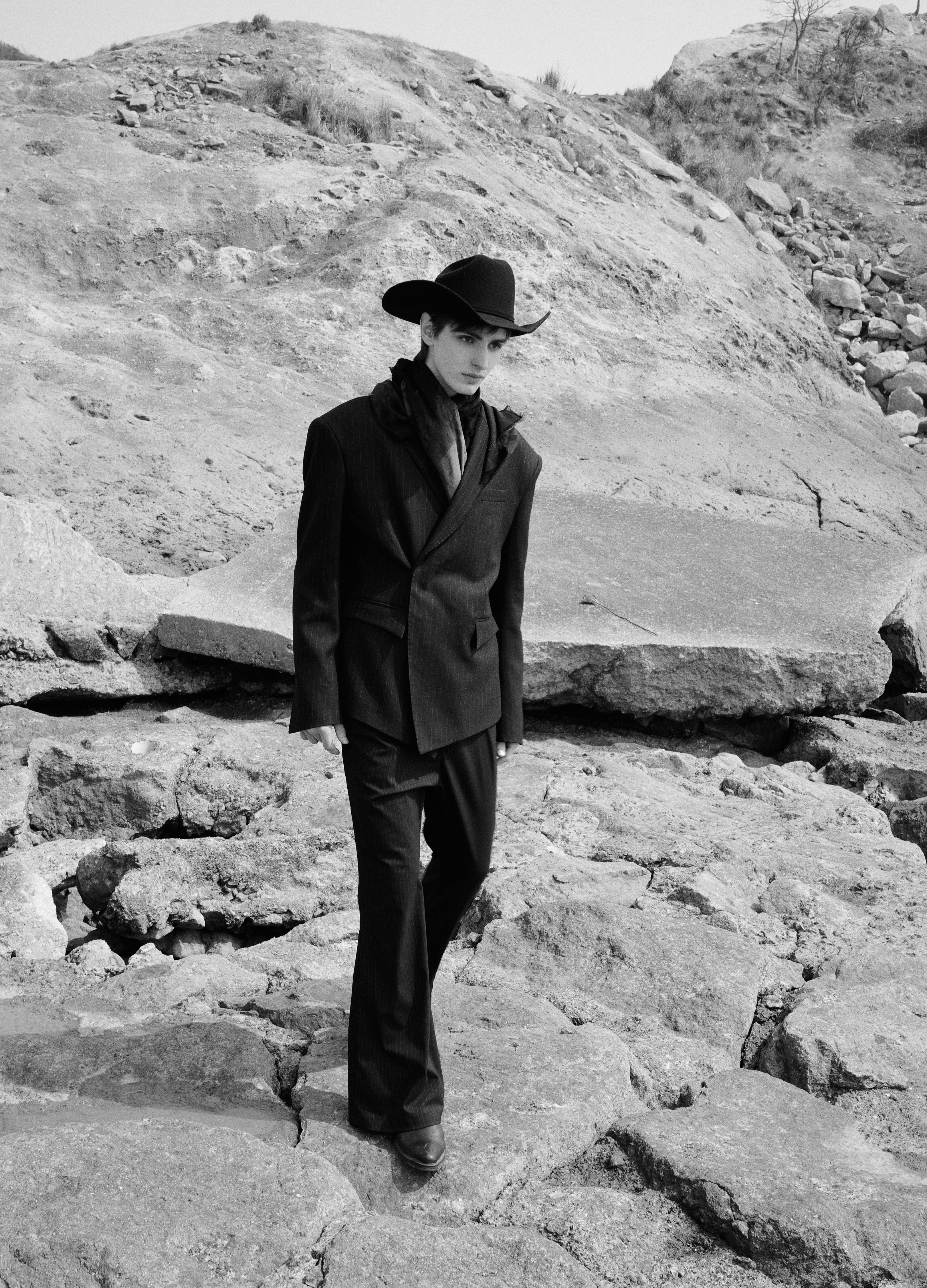 25SS BLADE STRIPE DECONSTRUCTED SUIT