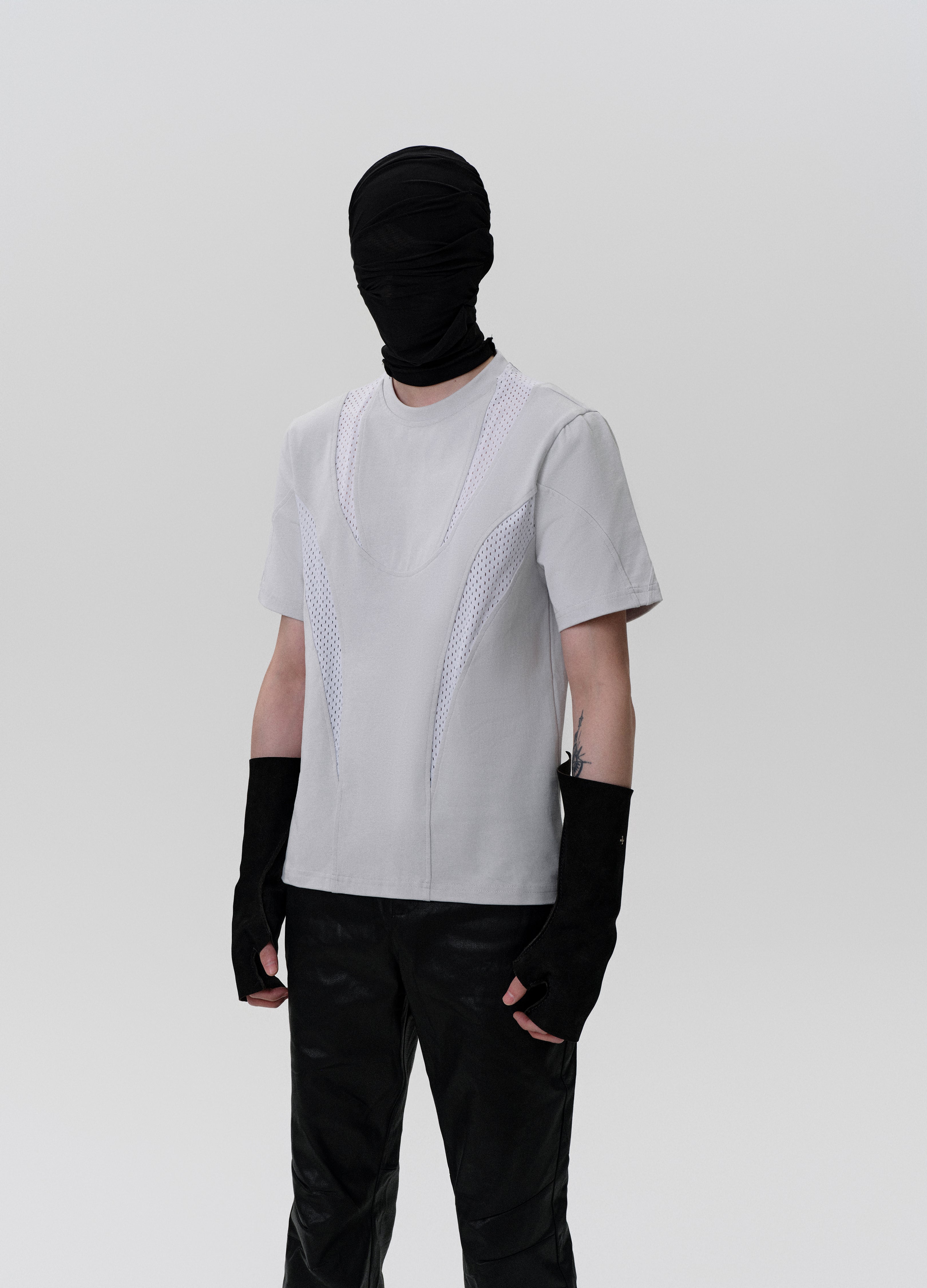 25SS MESH-PANEL TECH TEE