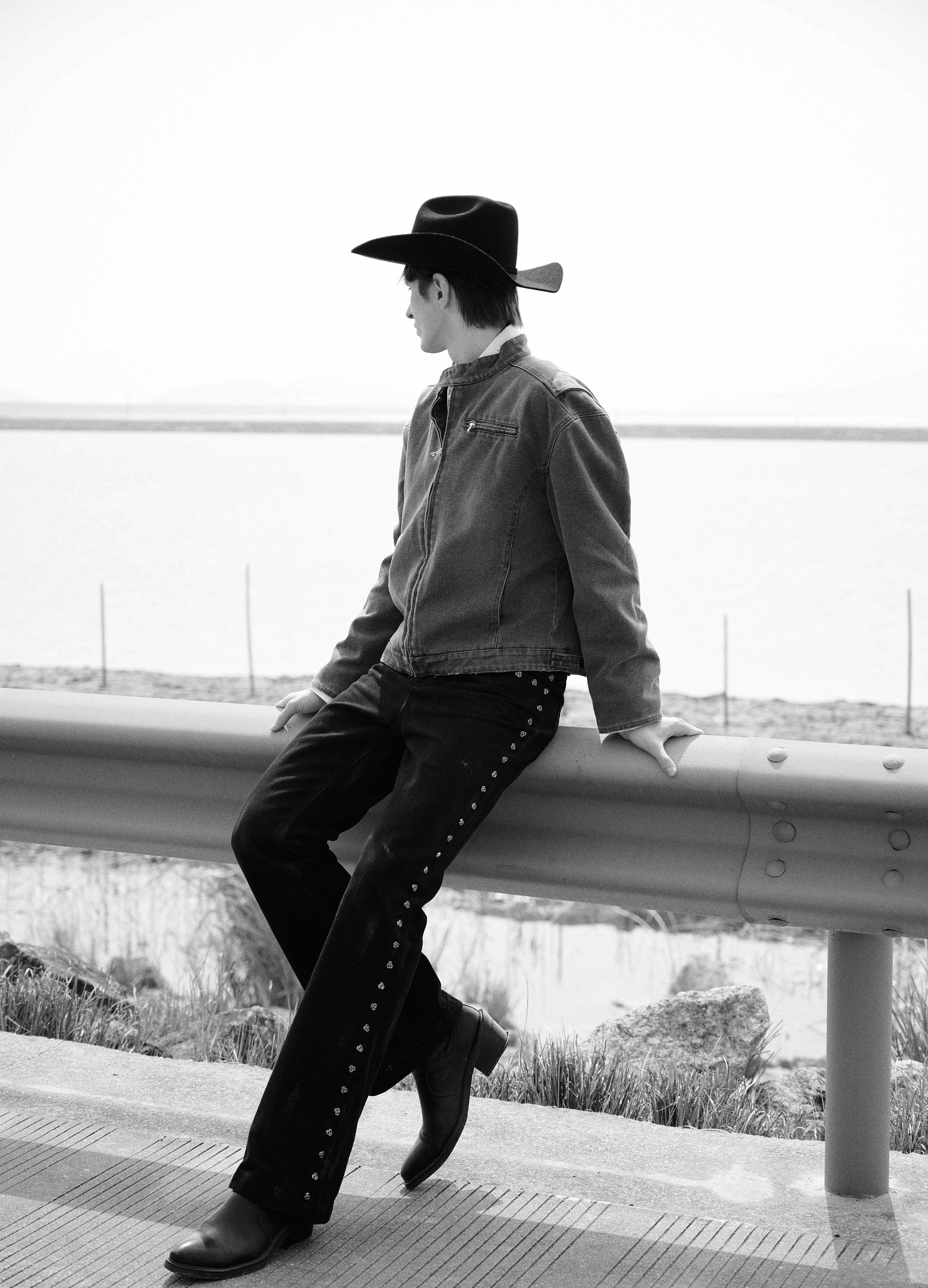 25SS BAROQUE ROSETTE DENIM