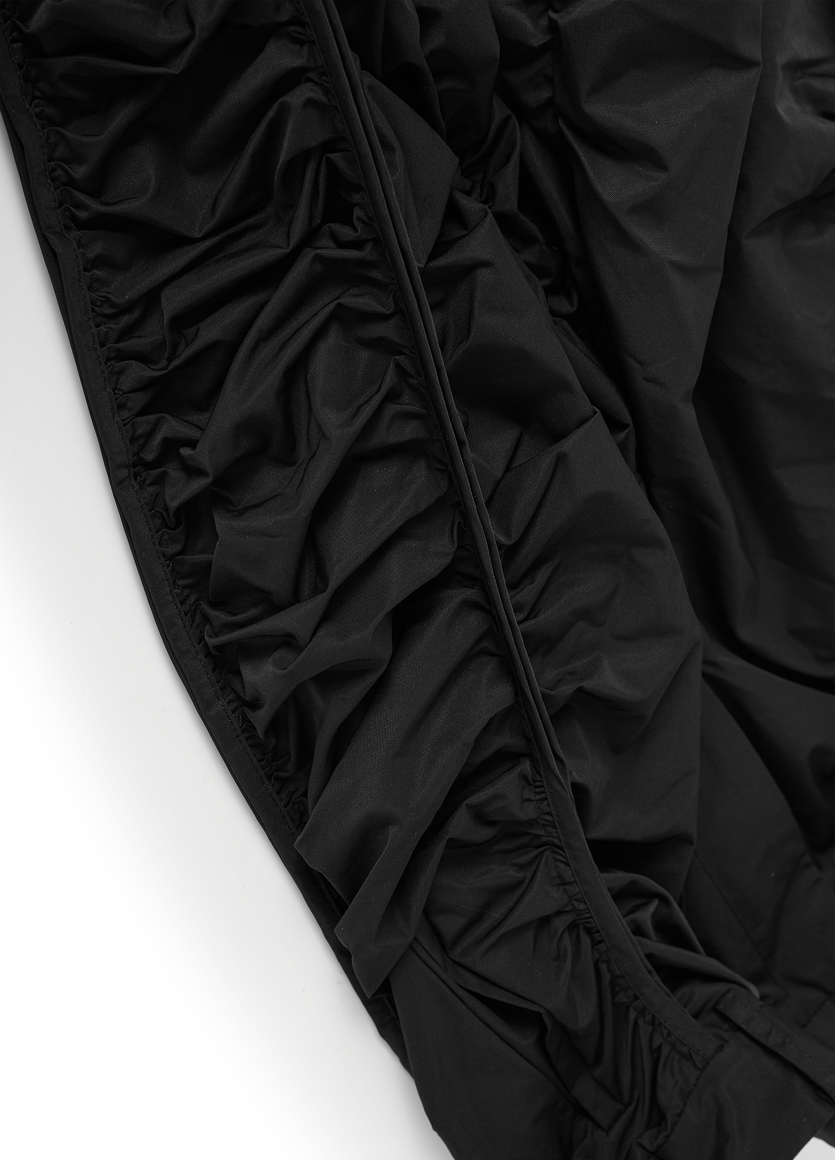 25SS WRINKLE SHELL TECH DARK TROUSERS