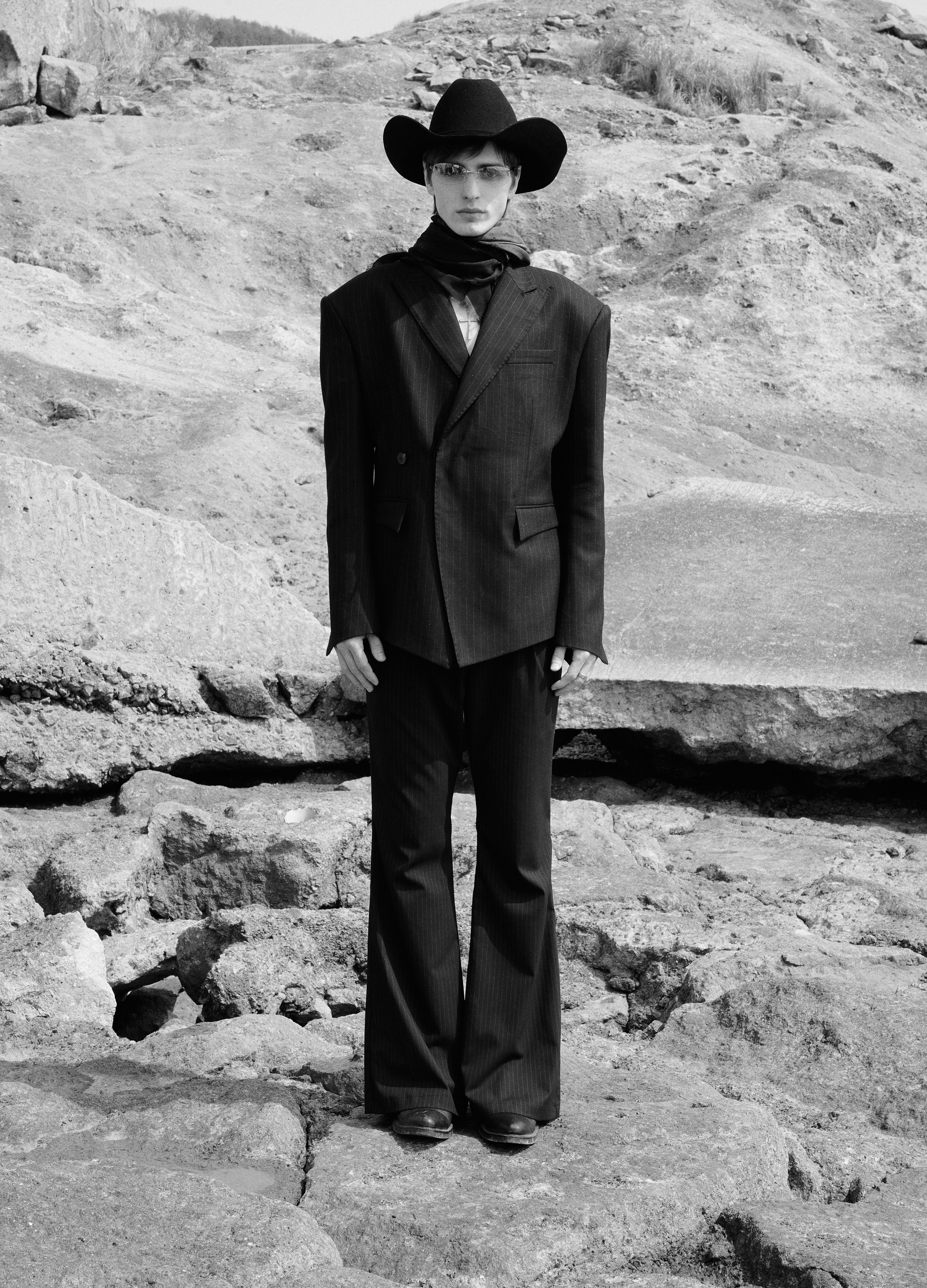 25SS BLADE STRIPE DECONSTRUCTED SUIT