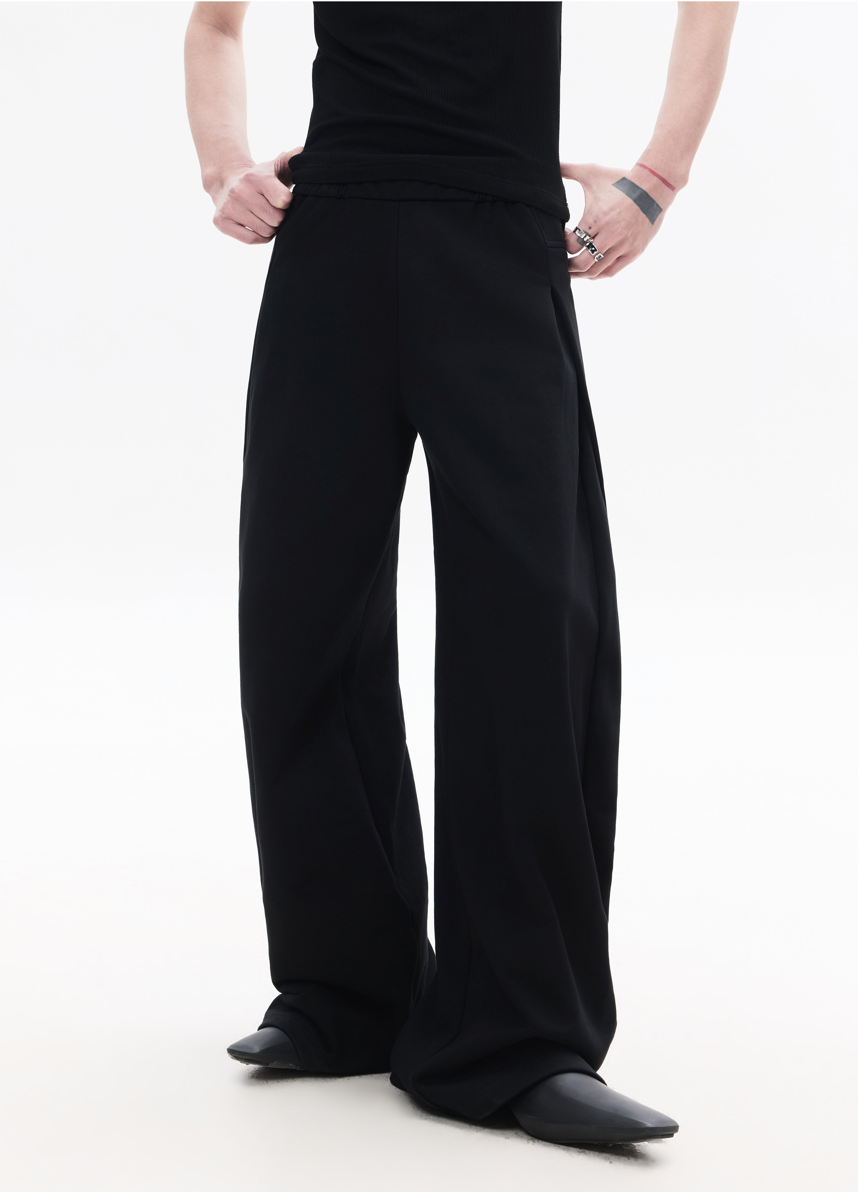26SS DECONSTRUCT SCIMITAR SWEATPANTS