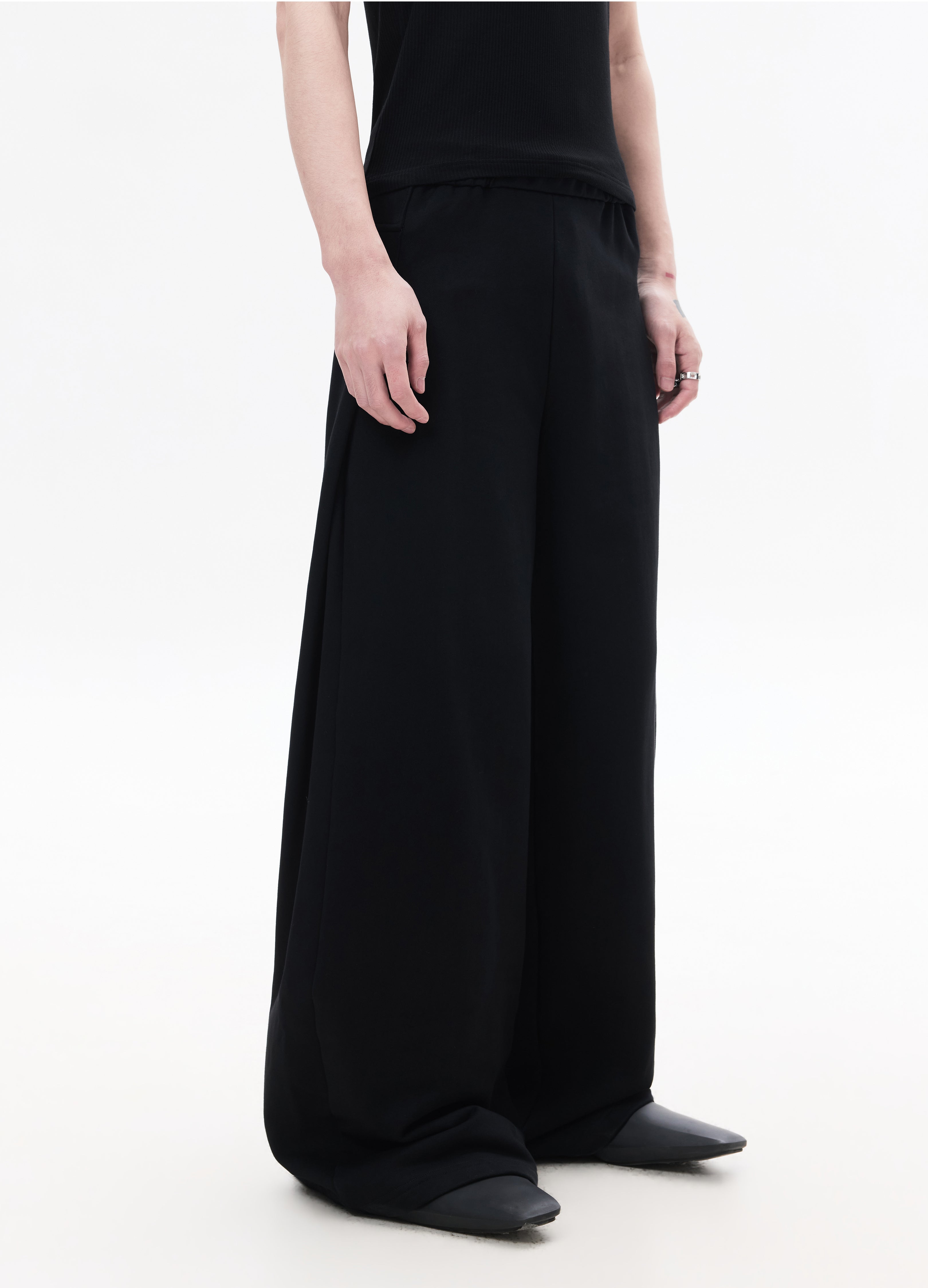 26SS DECONSTRUCT SCIMITAR SWEATPANTS