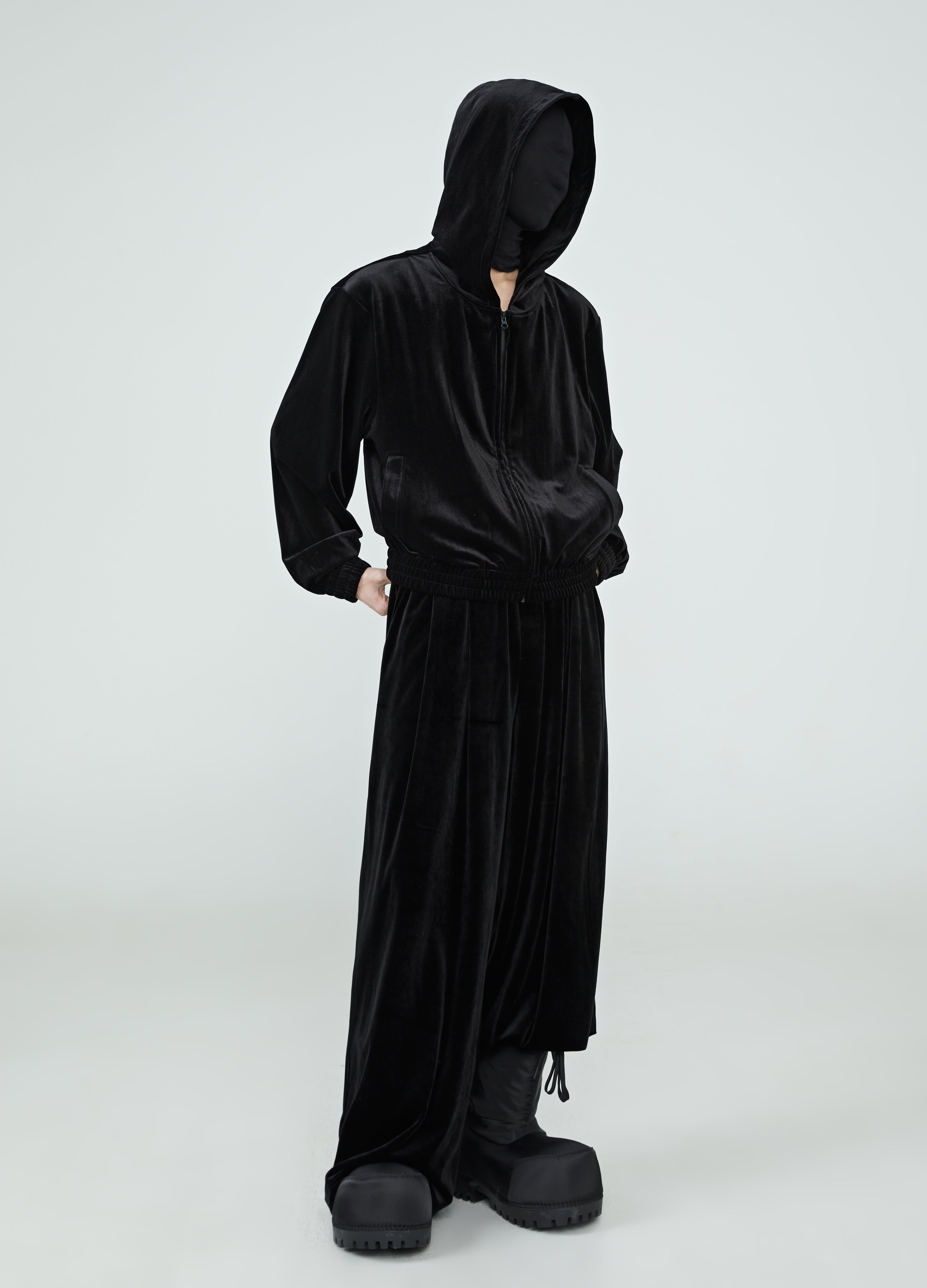 24SS Voyager Velvet Zip-Up