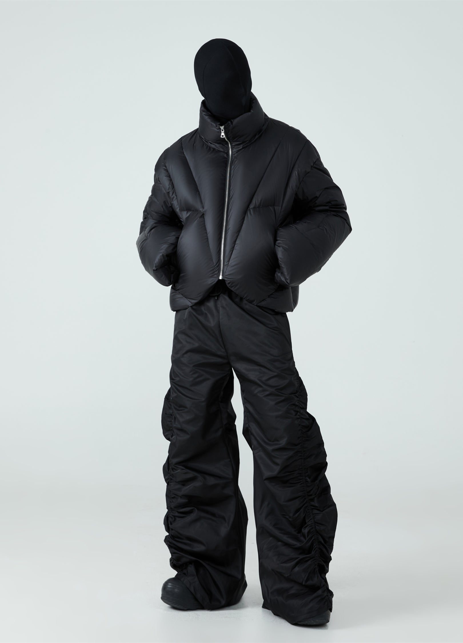 23FW V-Crop High-Collar Puffer