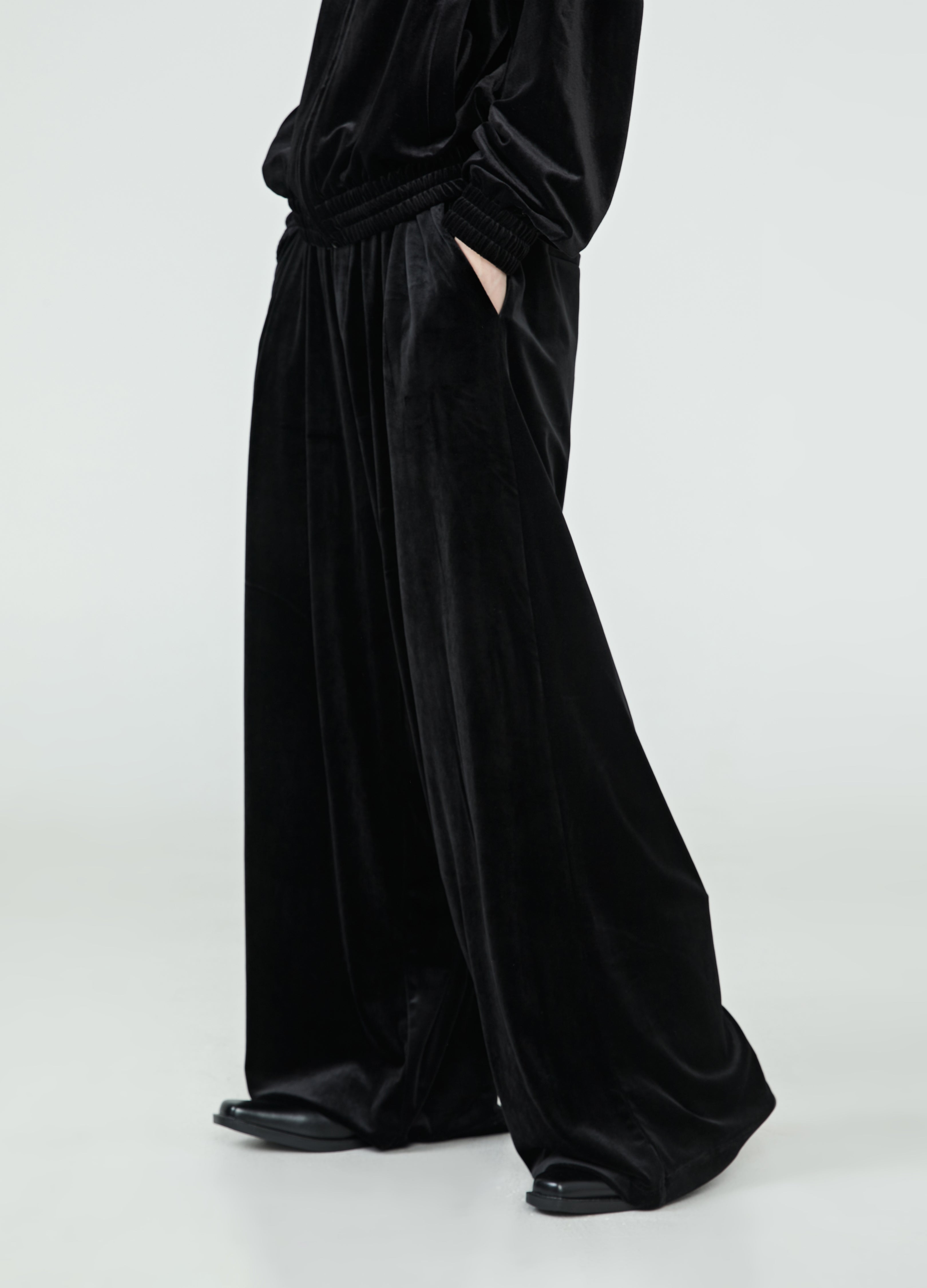 24SS Voyager Velvet Bottoms