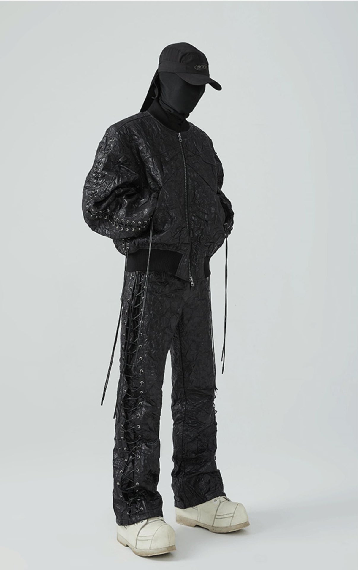 22SS Cracked Embrace Heart Bomber