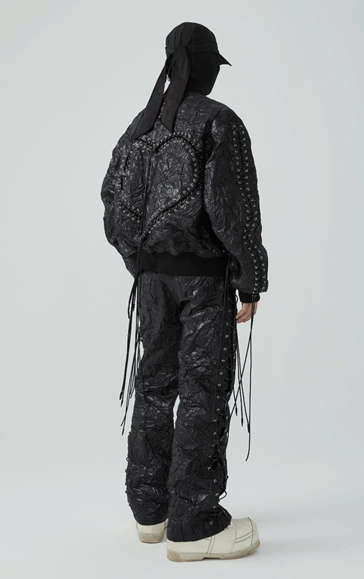 22SS Cracked Embrace Heart Bomber