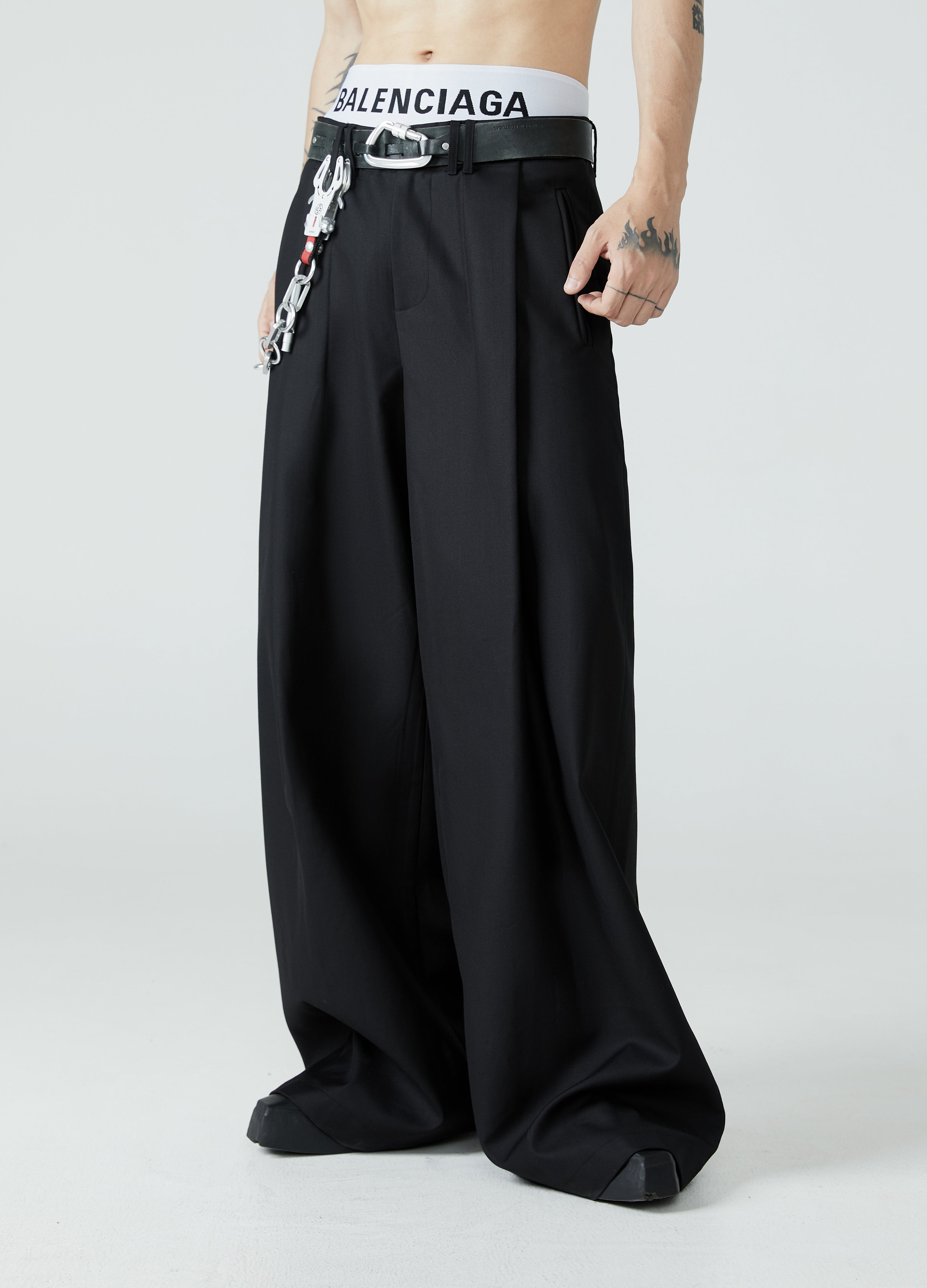 23FW Pleated Wide-Leg Pants
