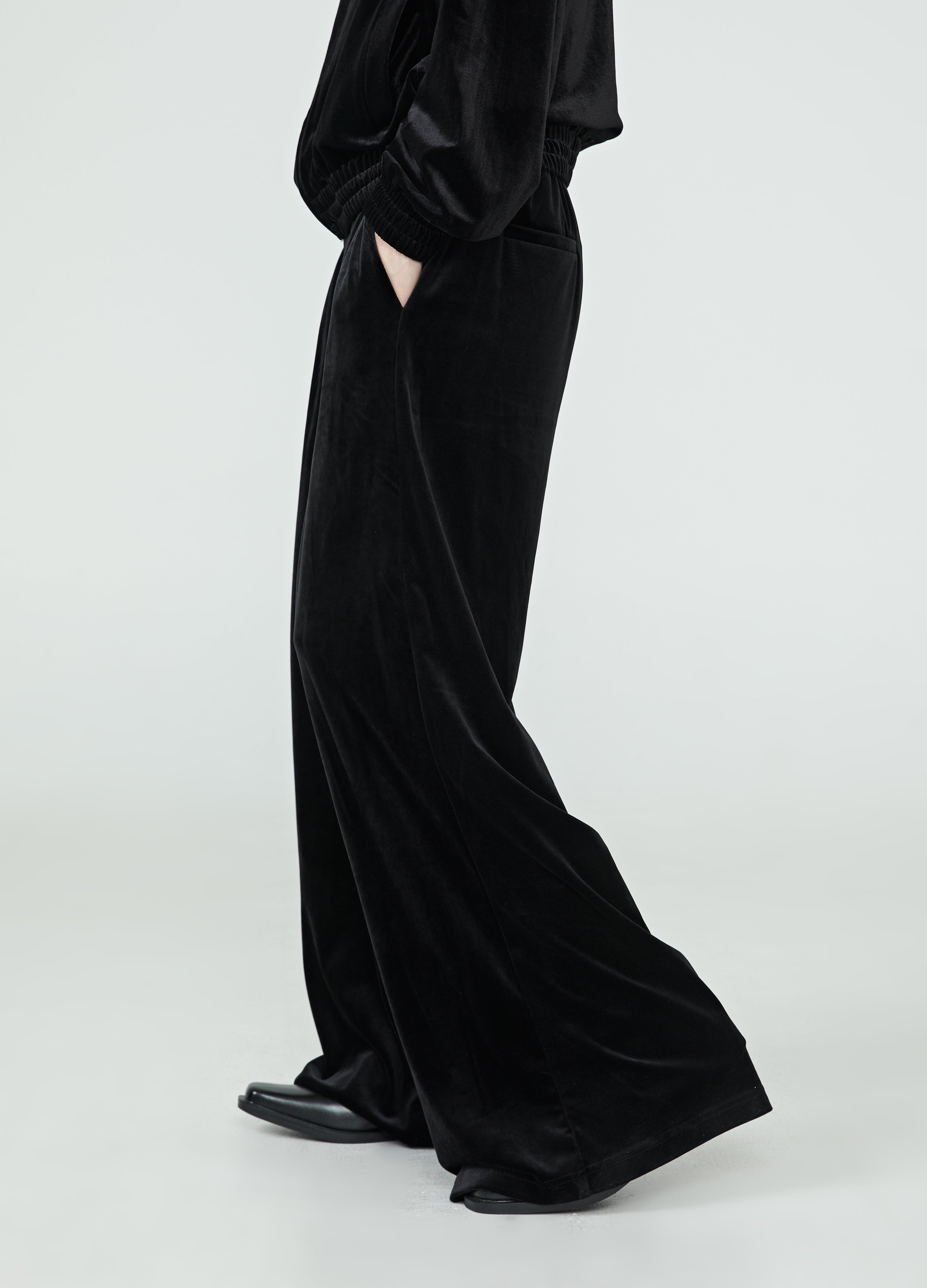 24SS Voyager Velvet Bottoms