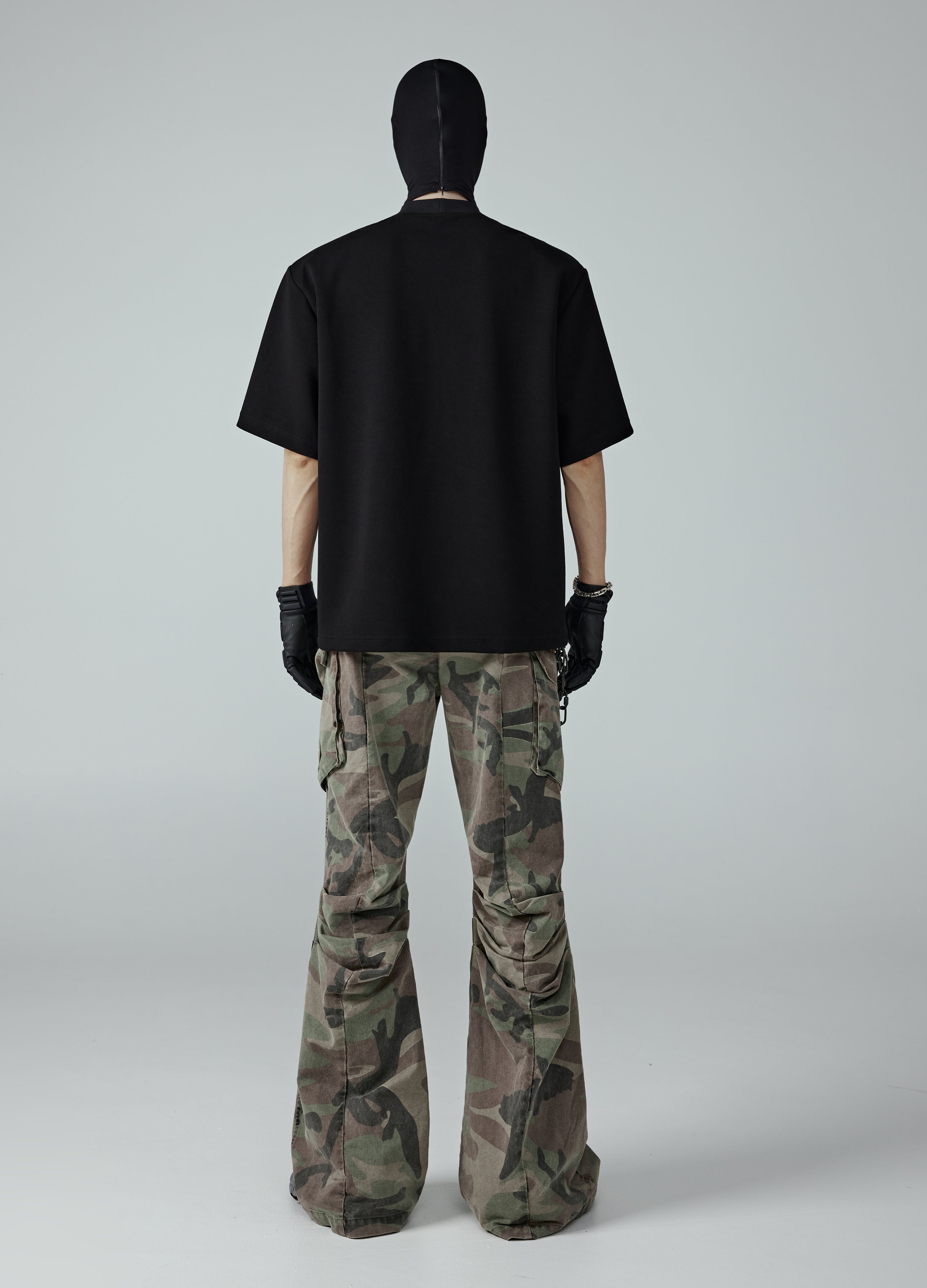 24SS Detachable Shoulder Pad V-Neck Tee