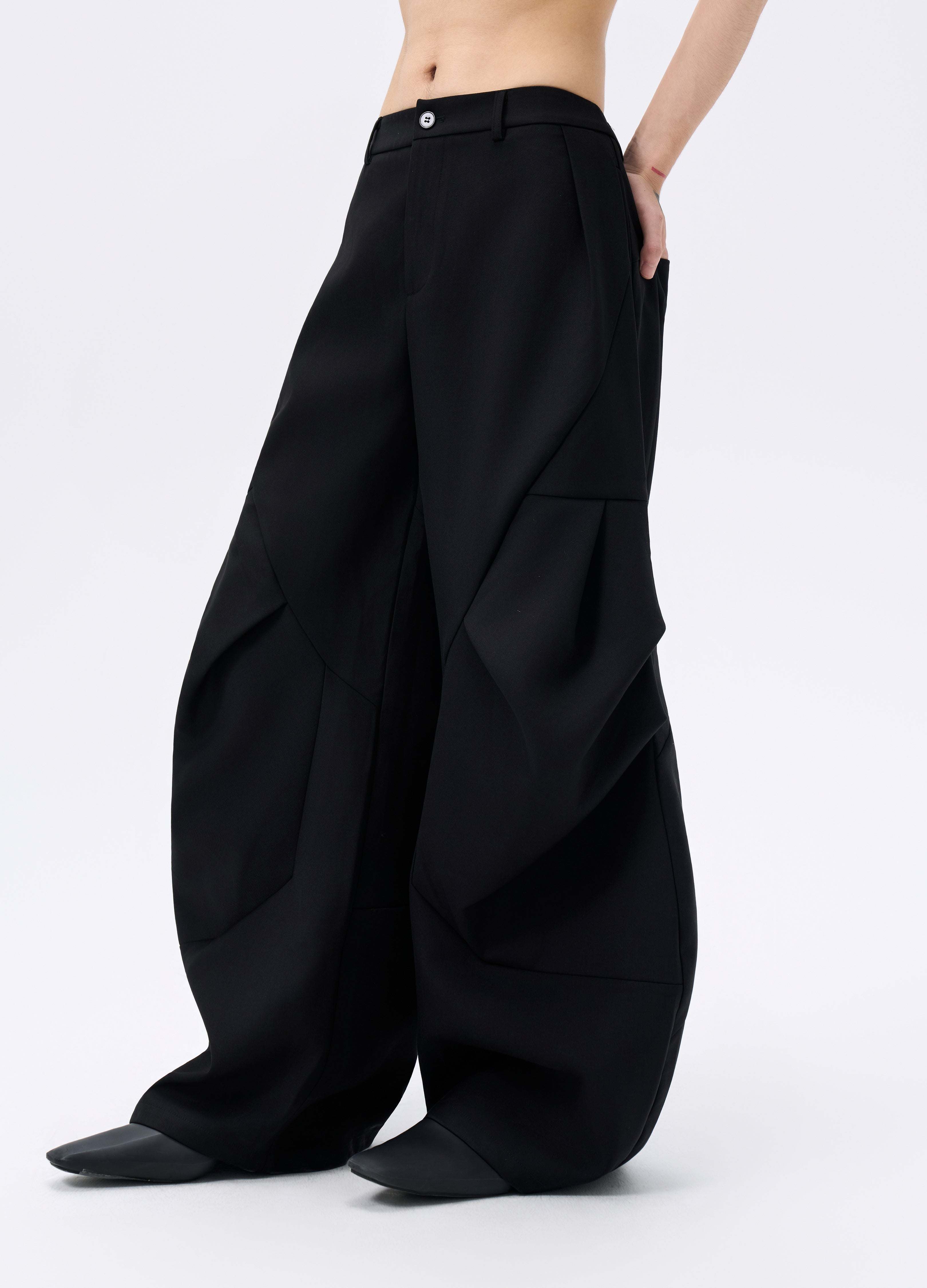 25FW PLEATED SABER CUT TROUSERS