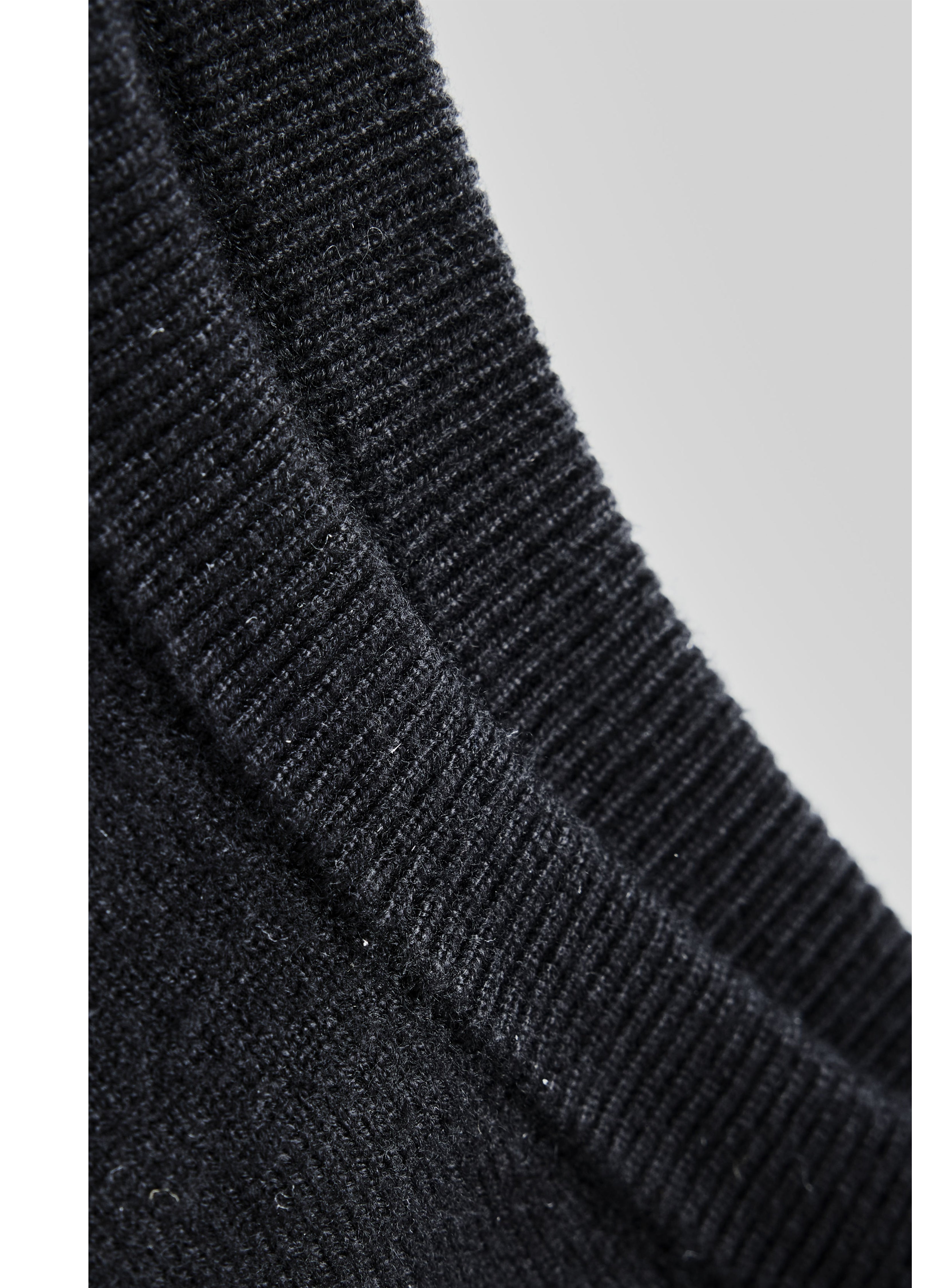 25FW CROPPED HEAVY KNIT SWEATER