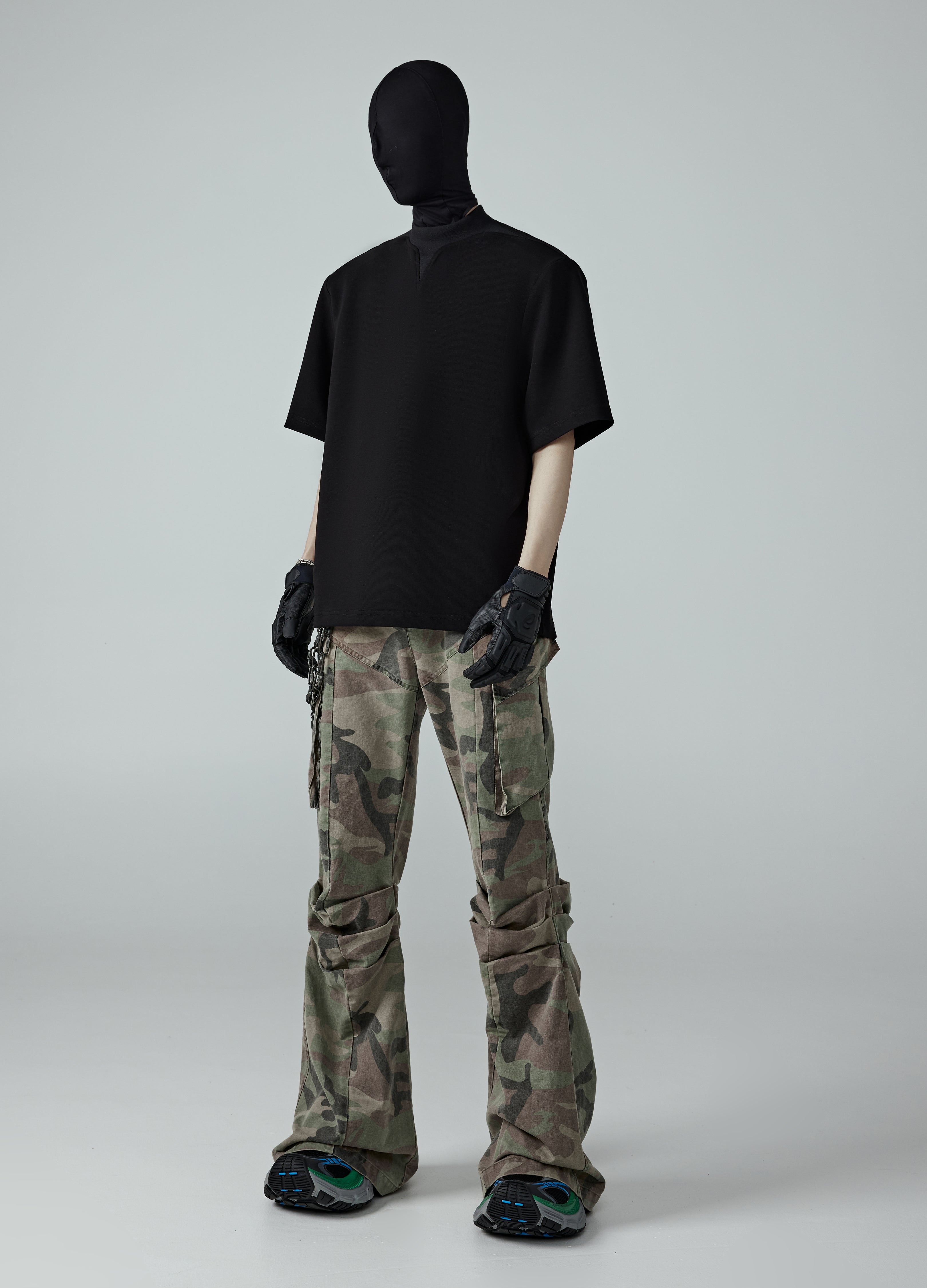 24SS Detachable Shoulder Pad V-Neck Tee