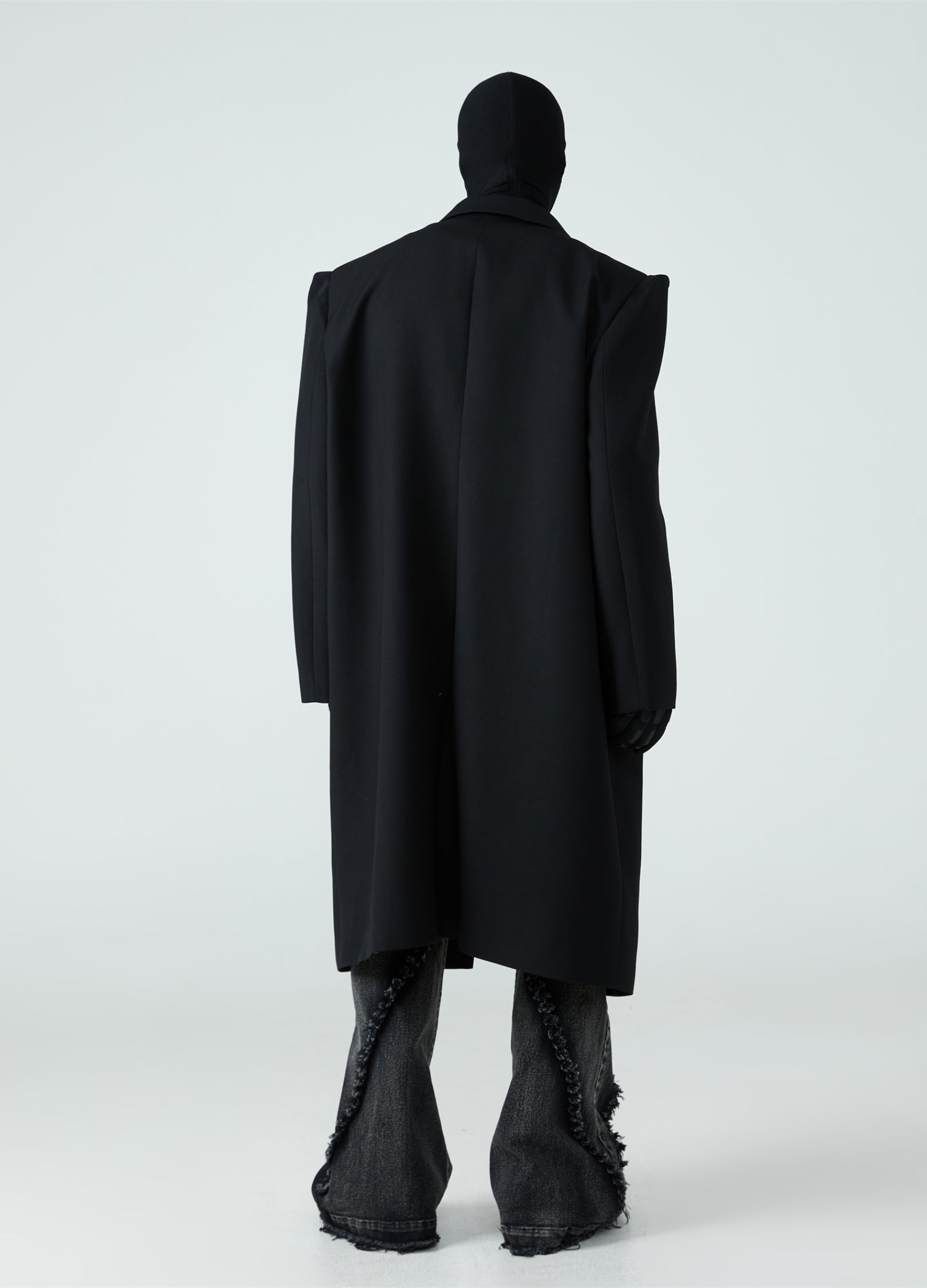 23FW Pad Shoulder Windbreaker Coat