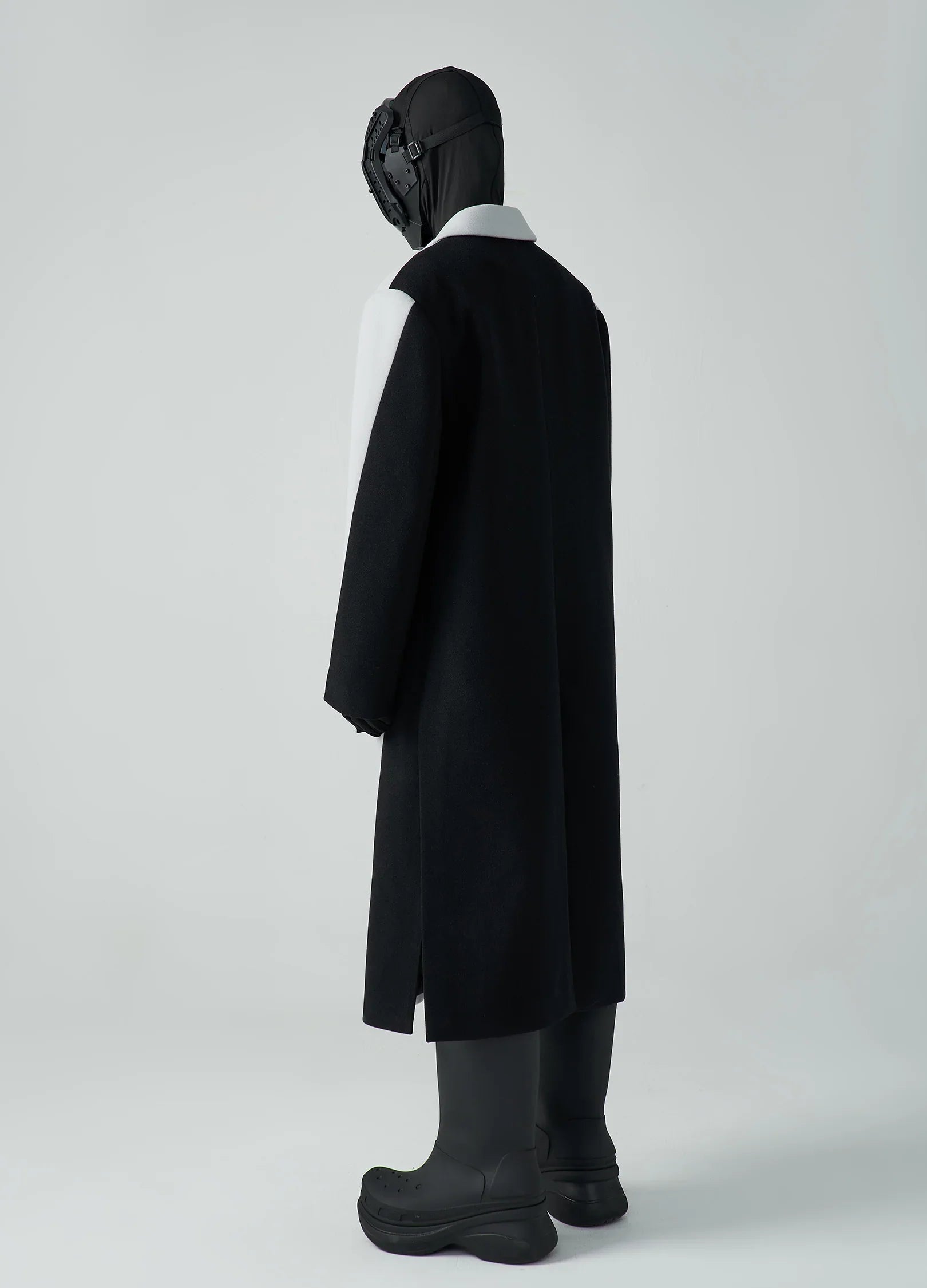 22FW Monochrome Majesty Overcoat