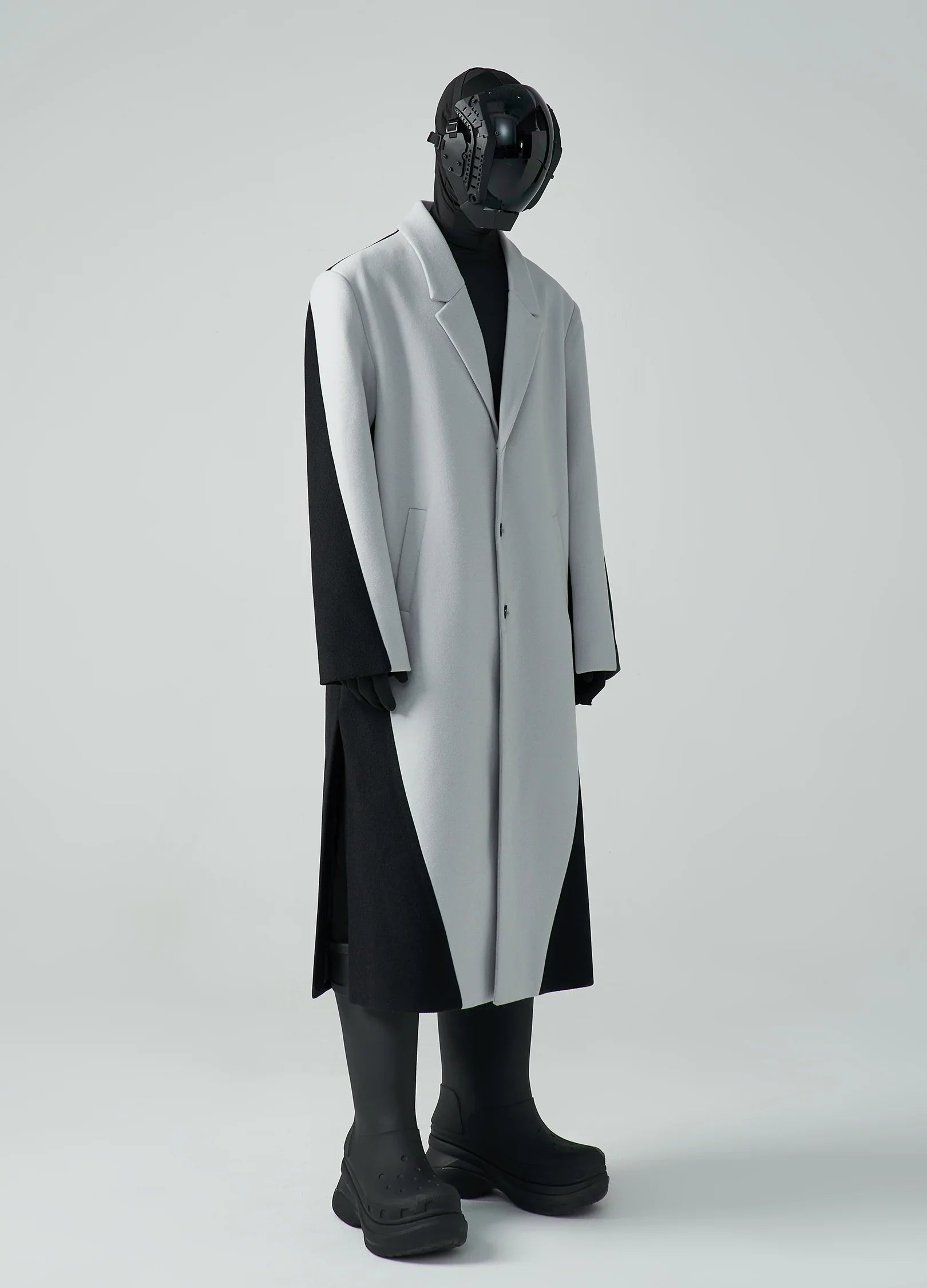 22FW Monochrome Majesty Overcoat