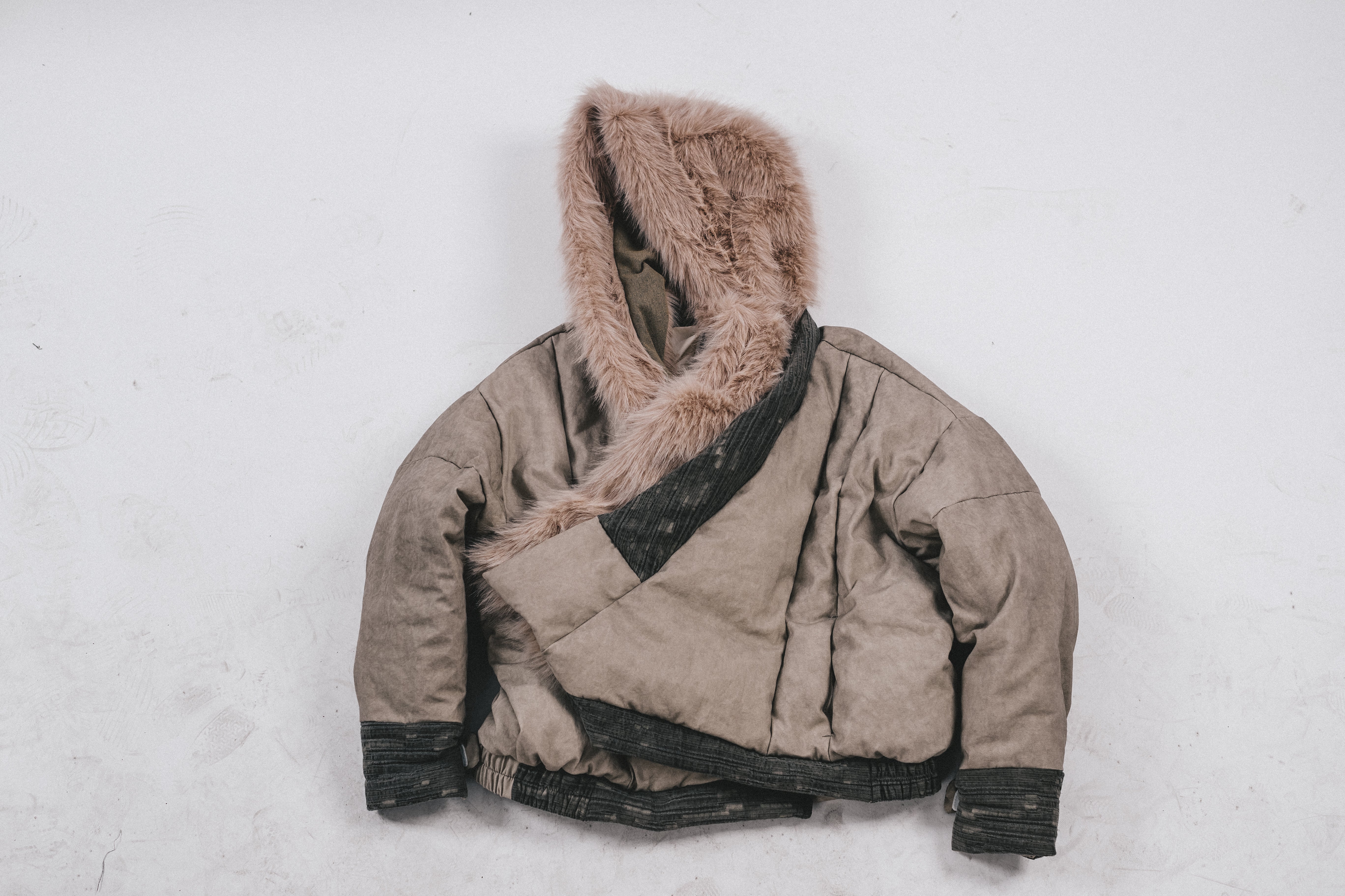 DRKLEI Hunter Cloak Down