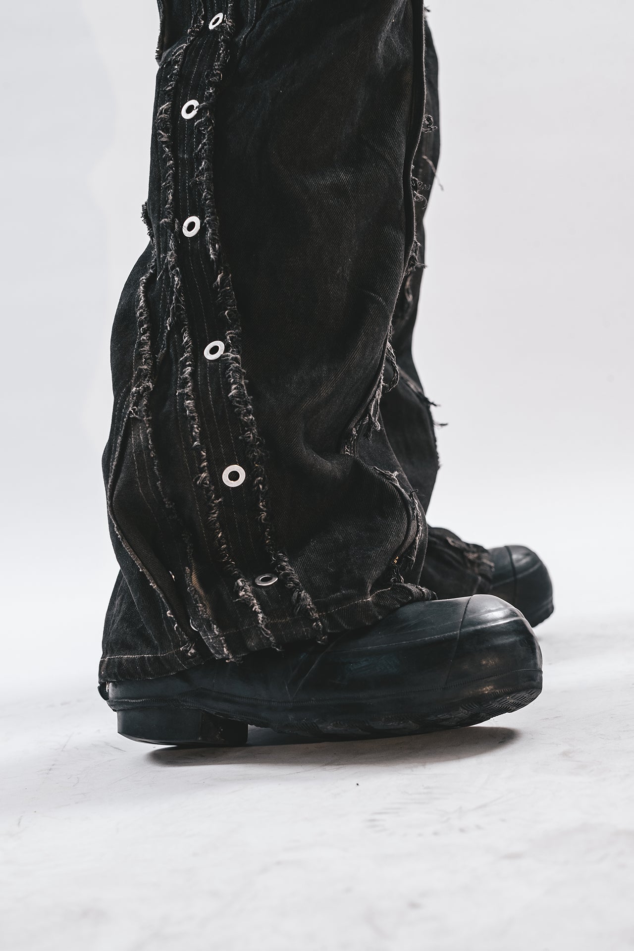 DRKLEI WORN EDGE ORION PANTS