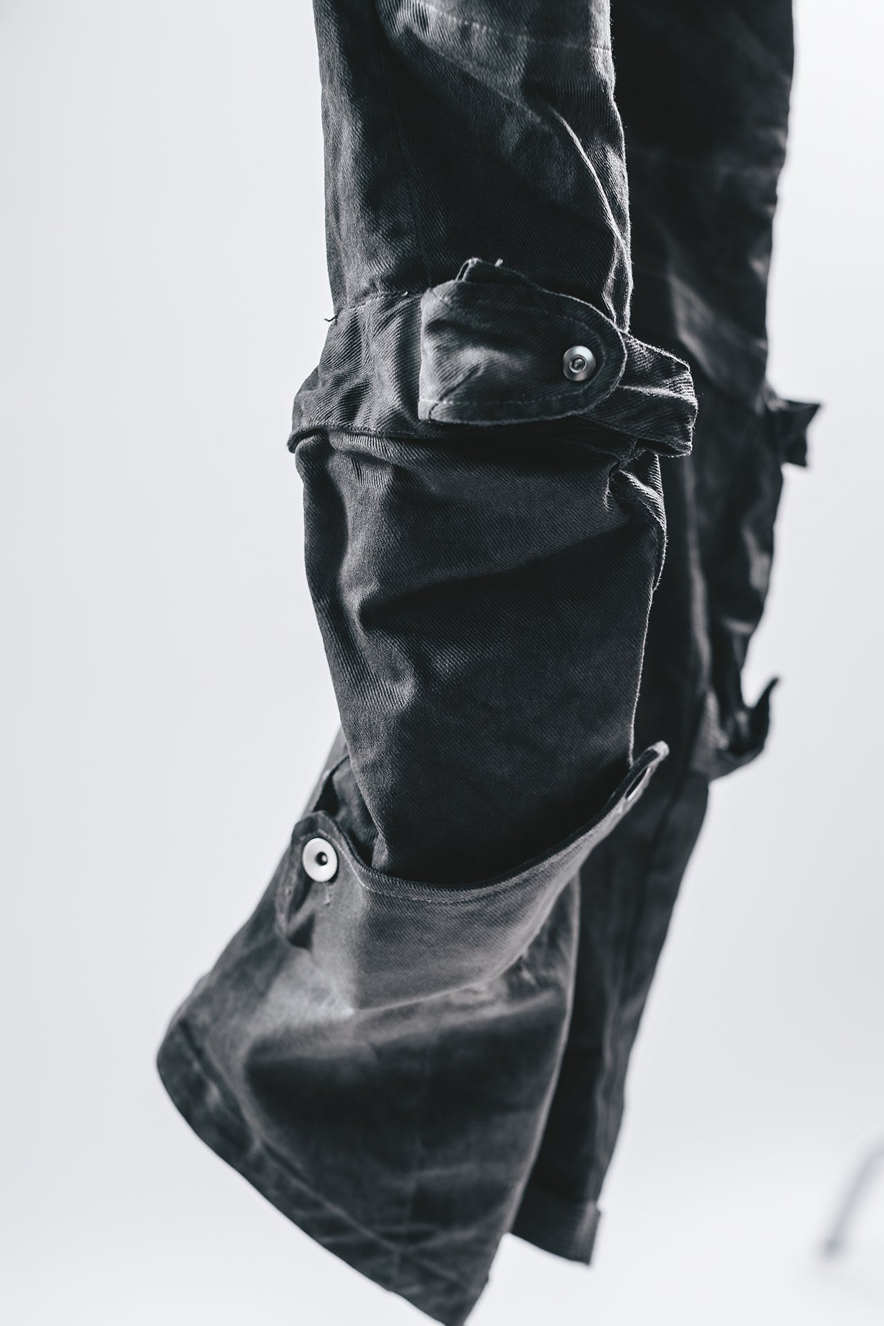 DRKLEI STUDDED ARC CARGO PANTS