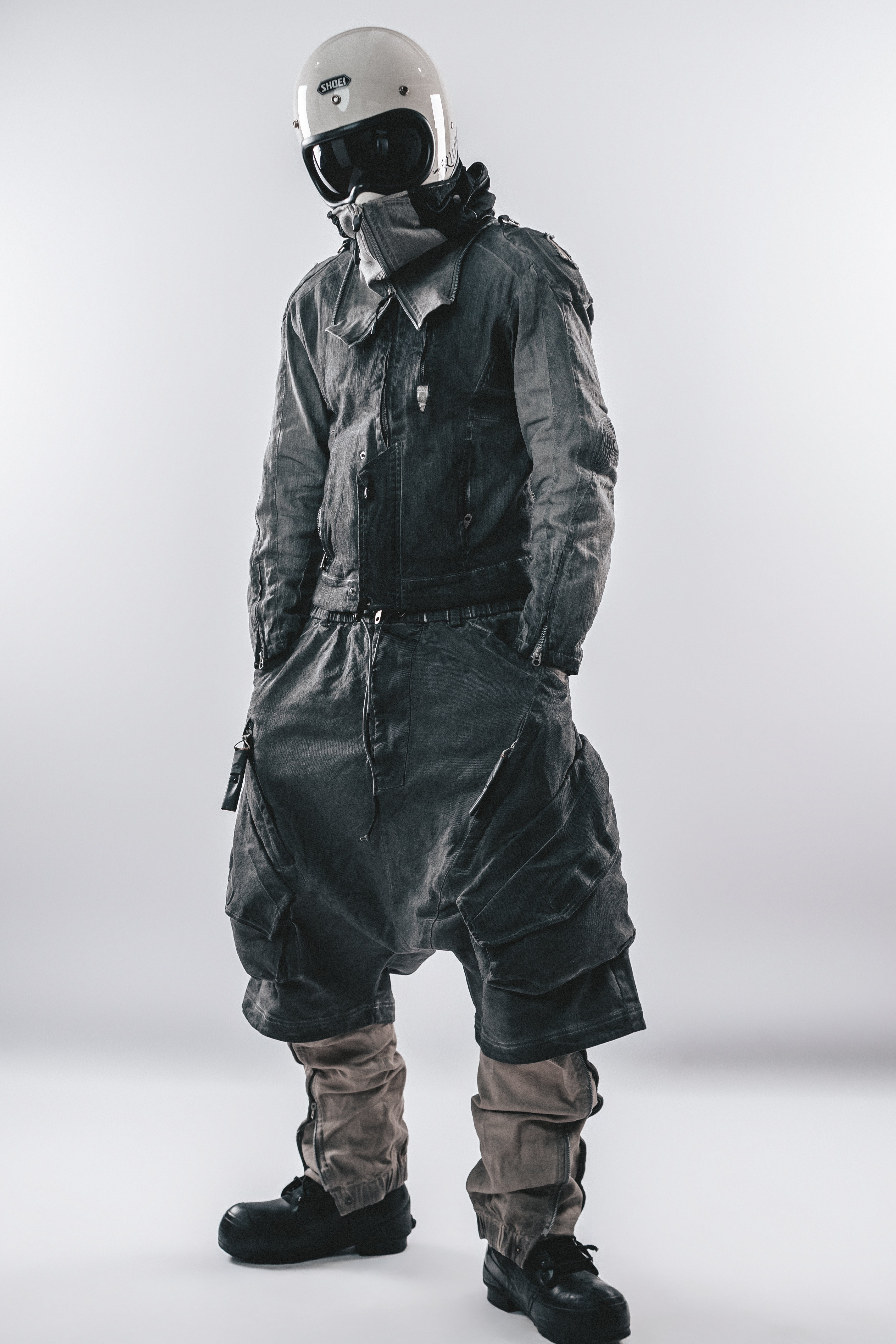 DARKCORE DUSTFORM CROP CARGO SHORTS