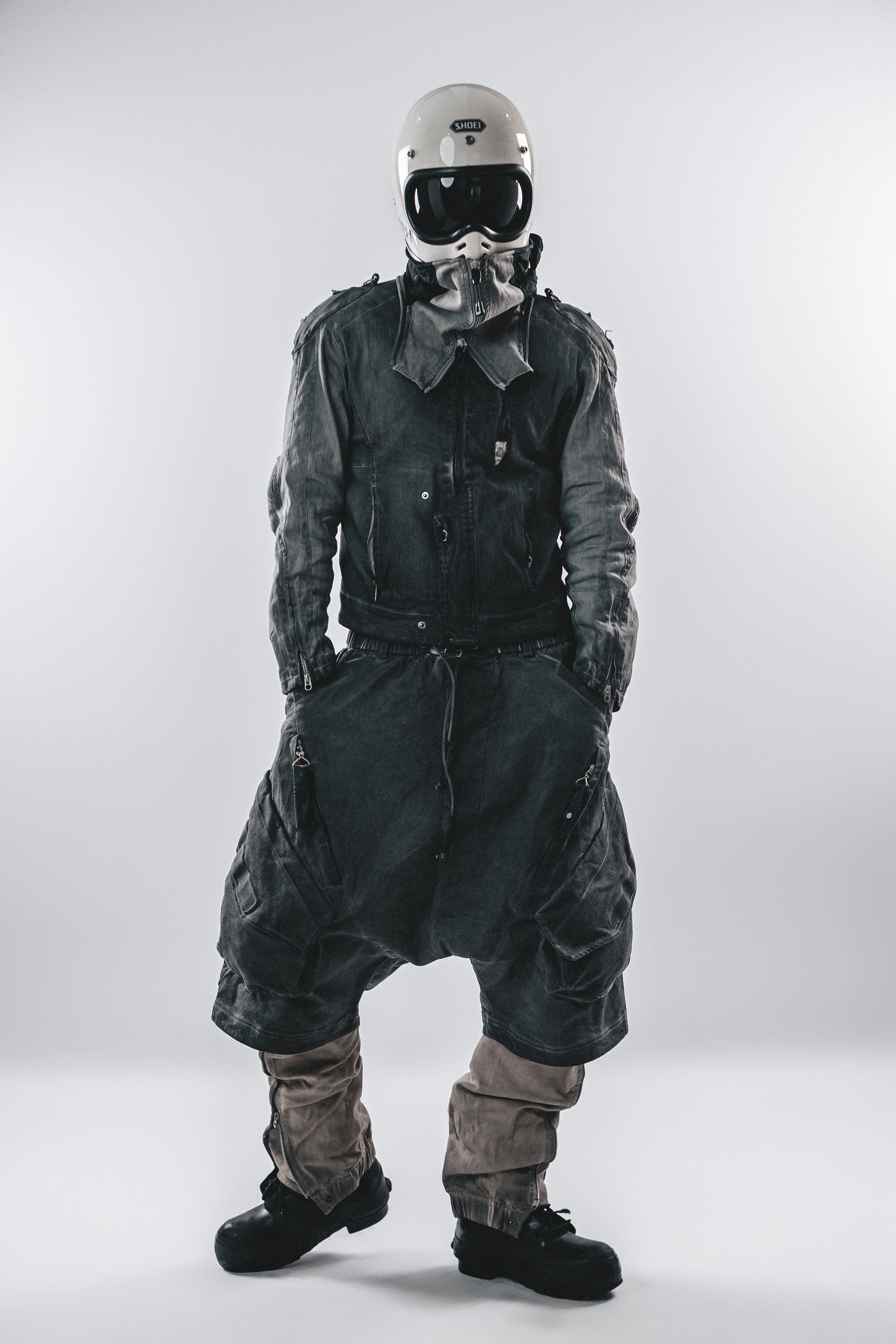 DARKCORE DUSTFORM CROP CARGO SHORTS