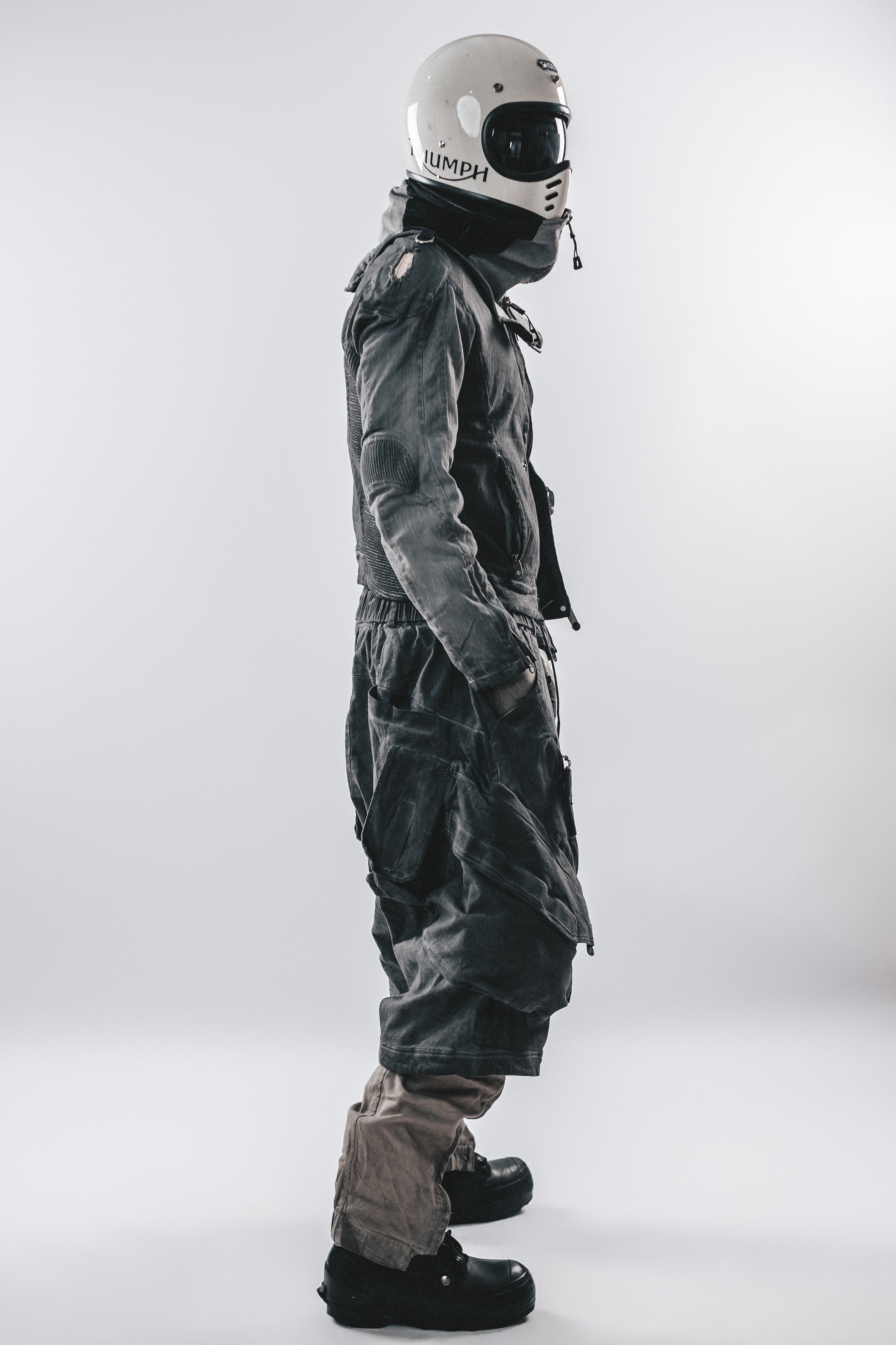 DARKCORE DUSTFORM CROP CARGO SHORTS