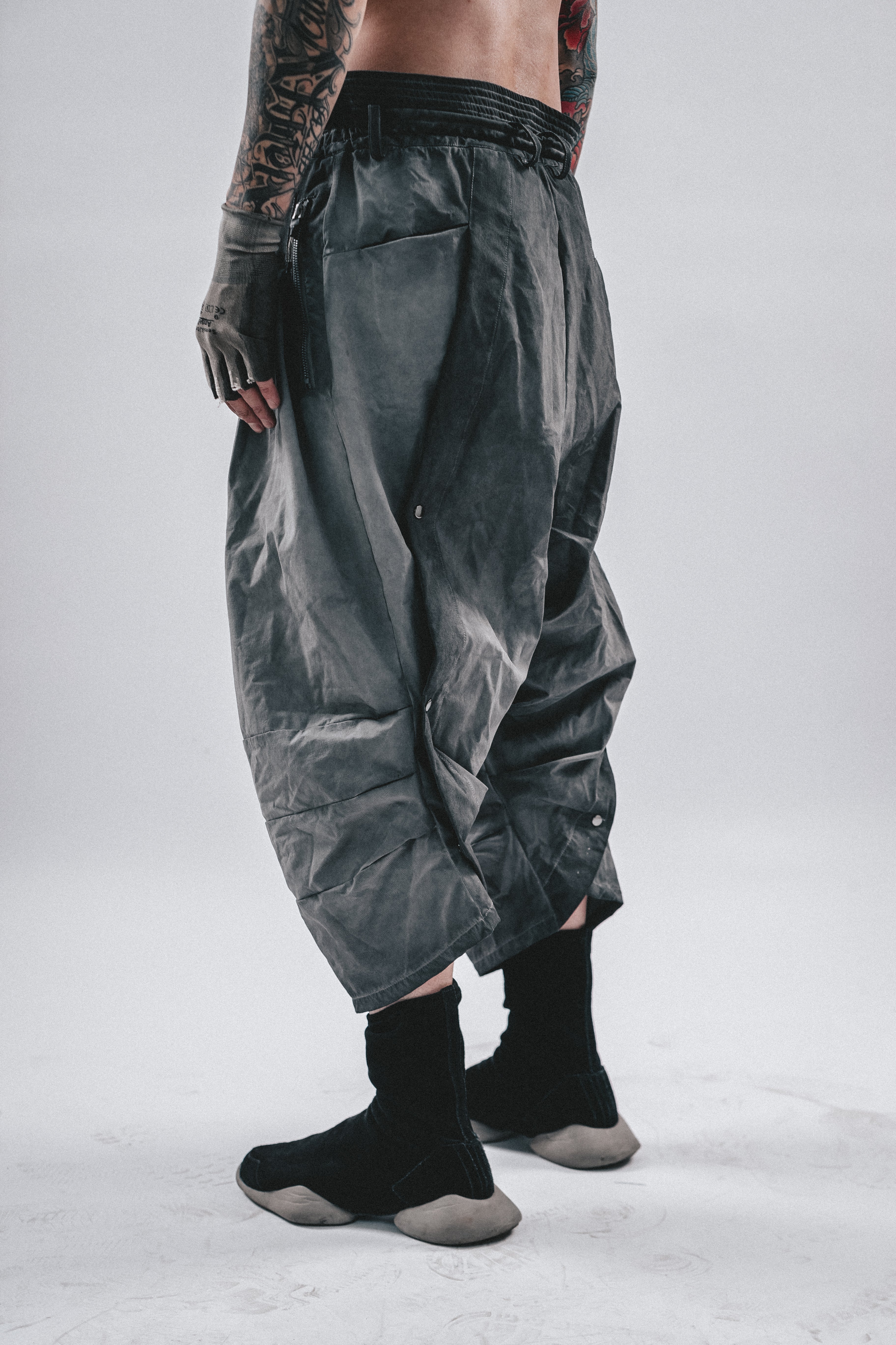 DRKLEI WASTELAND SAMURAI CROP PANTS