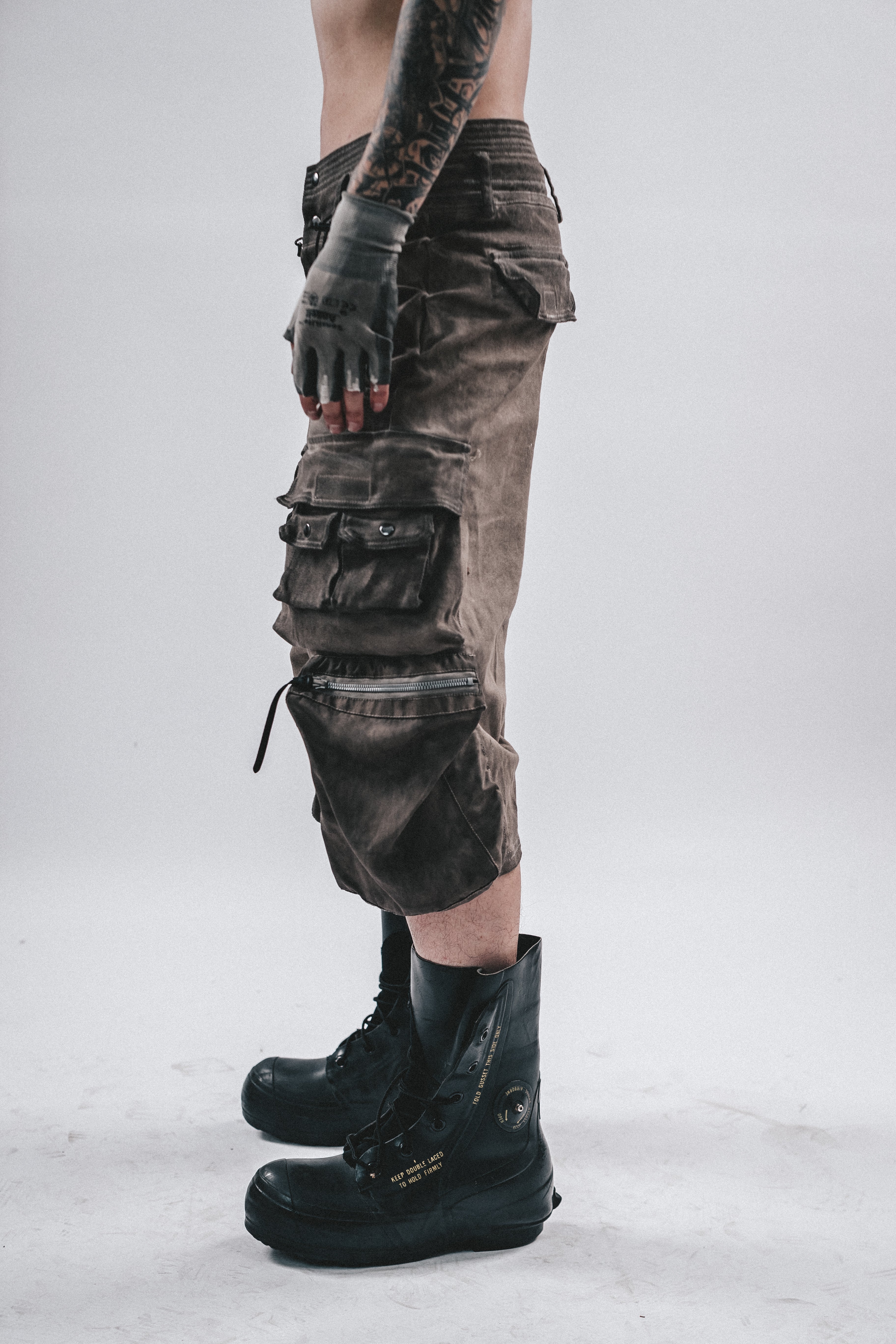 DRKLEI SANDBLAST MULTI-CARGO SHORTS