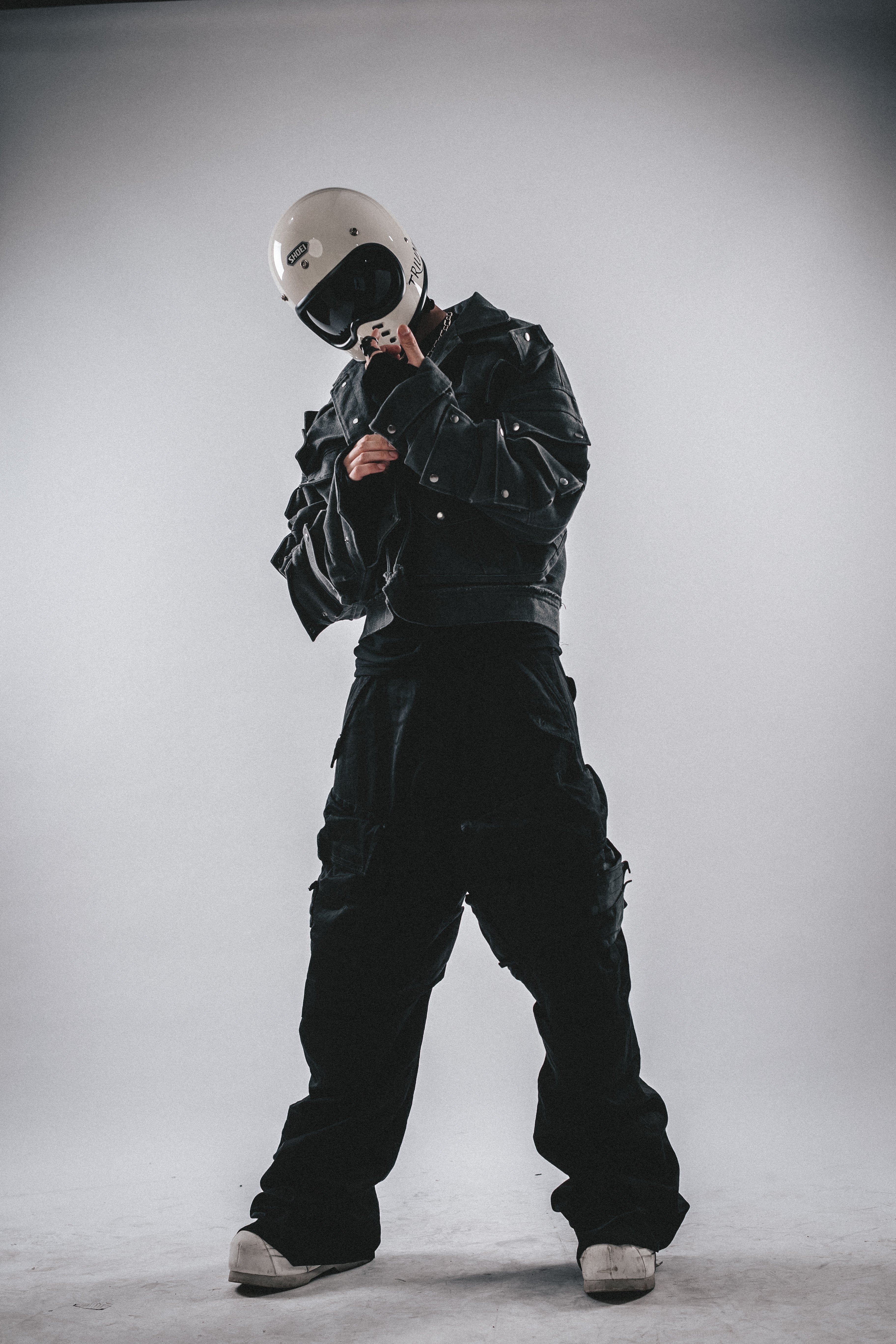 Heavy-Duty Boxy Canvas Jacket with 3D Pockets