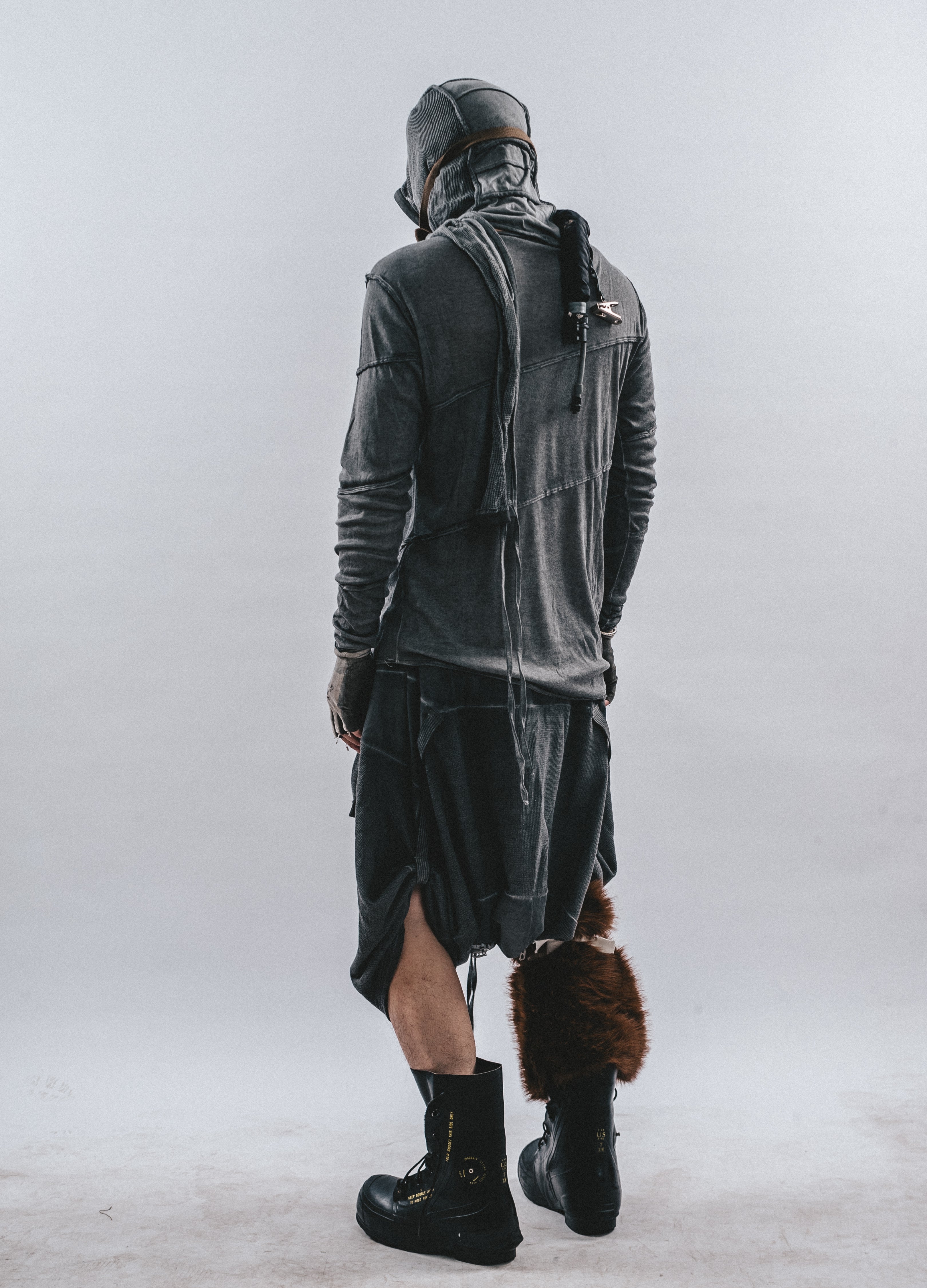 DRKLEI SPIRAL RAW EDGE LONGSLEEVE