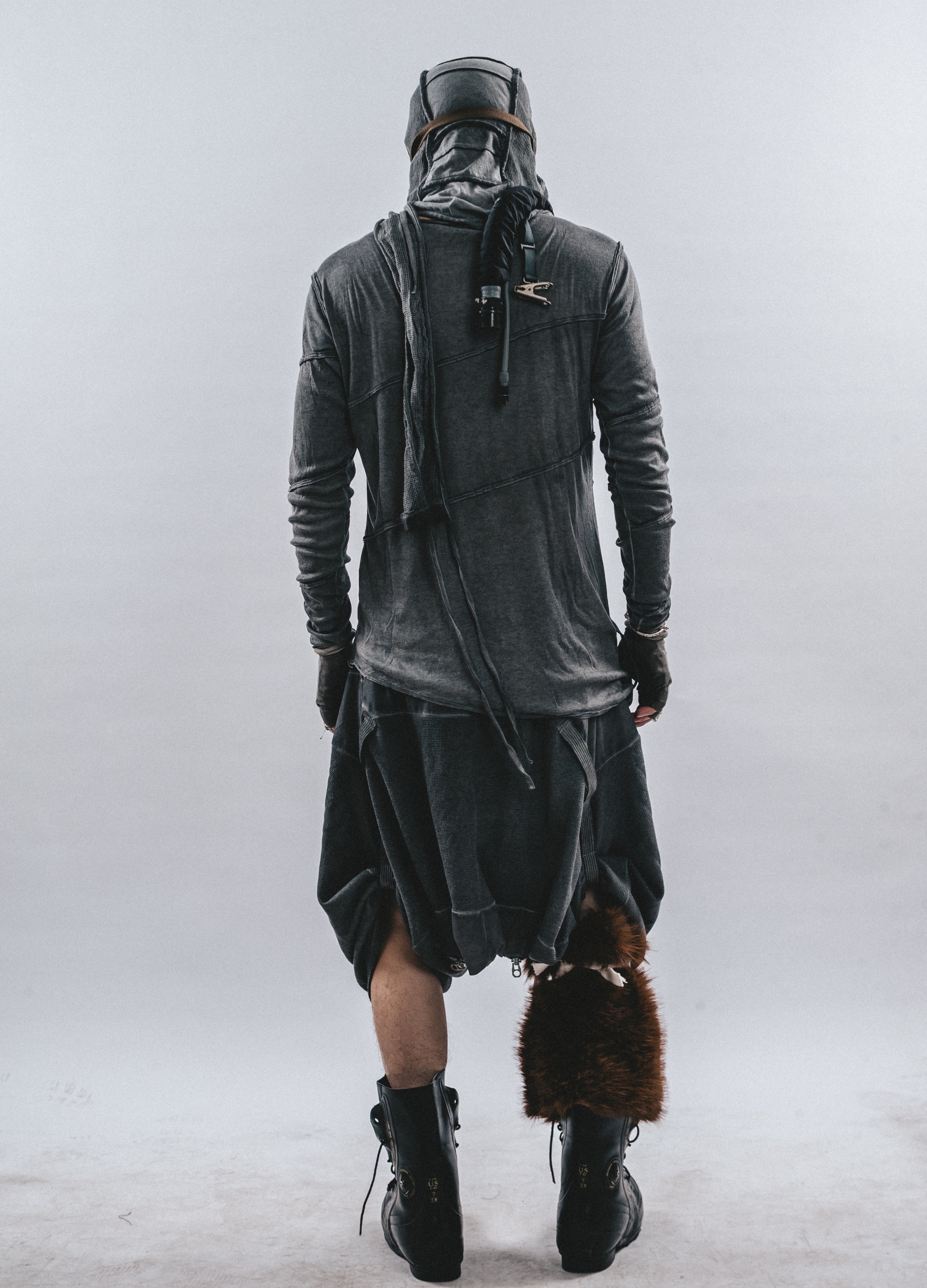 DRKLEI SPIRAL RAW EDGE LONGSLEEVE
