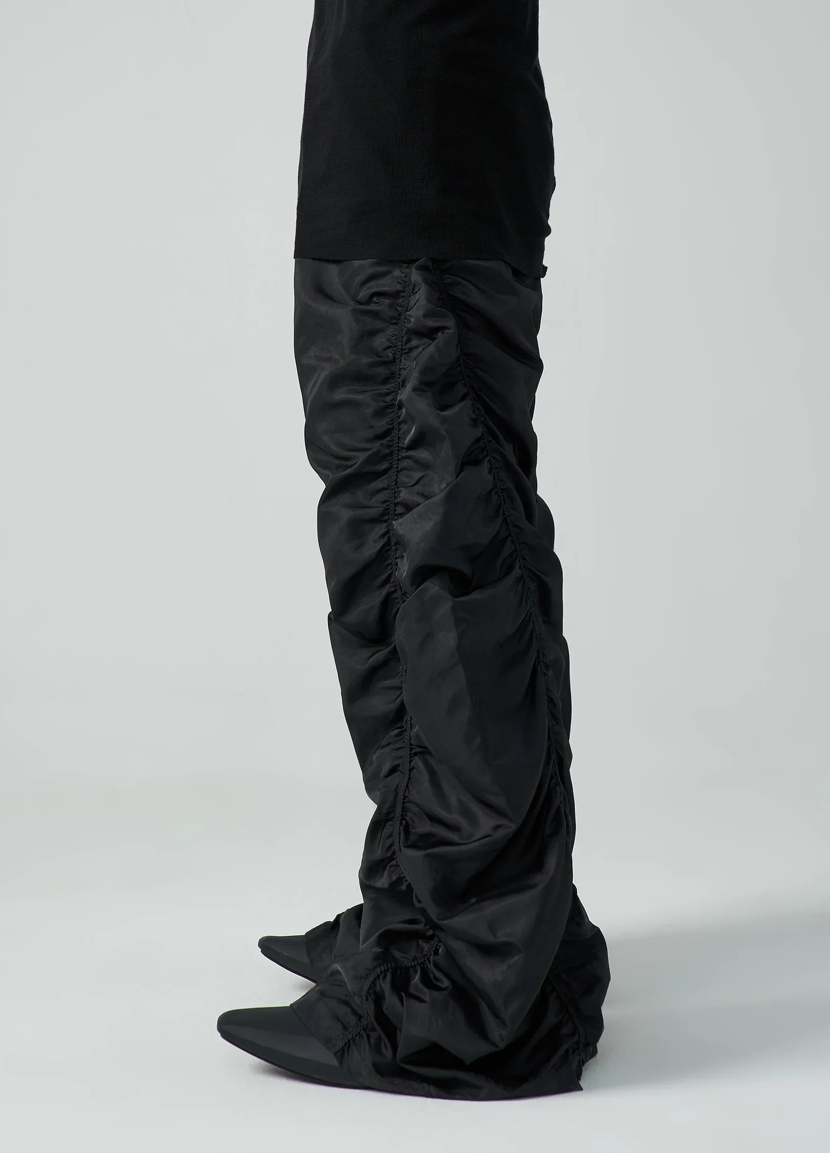 22FW CascadeWave Parachute Pants