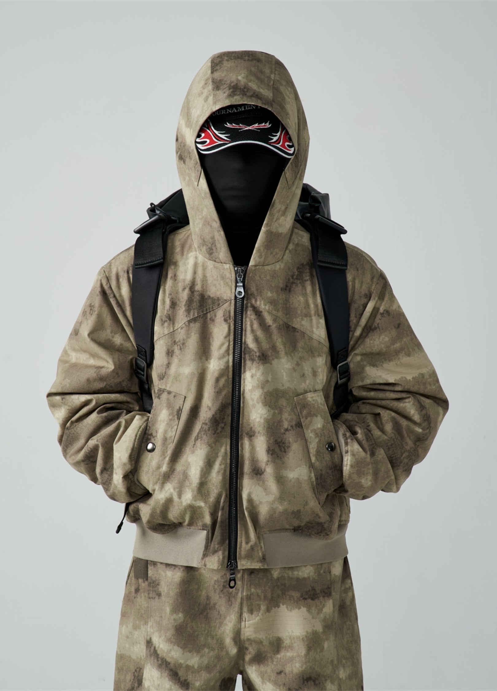22FW Camo Hooded Zip-Up